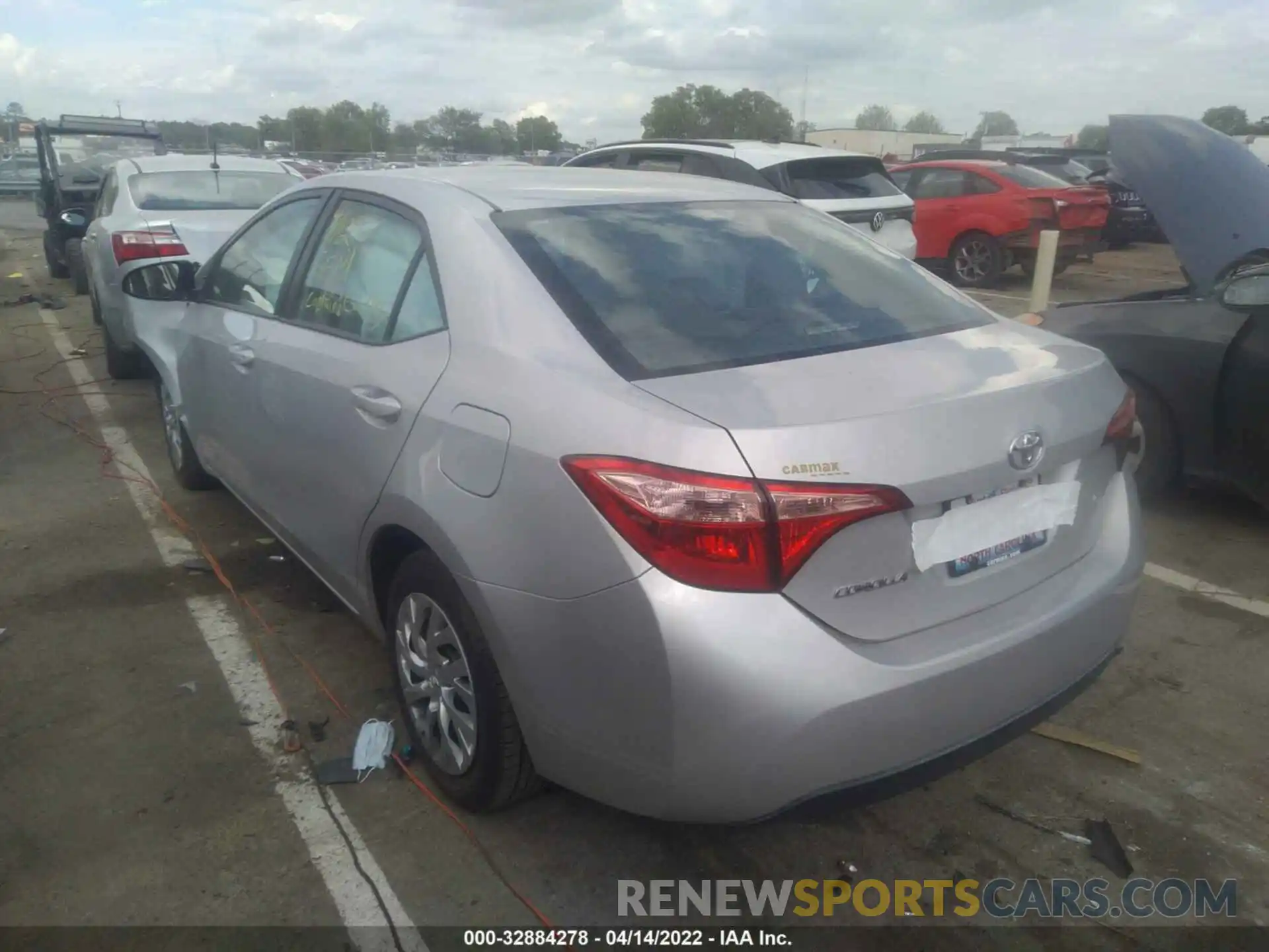 3 Photograph of a damaged car 2T1BURHE5KC242678 TOYOTA COROLLA 2019