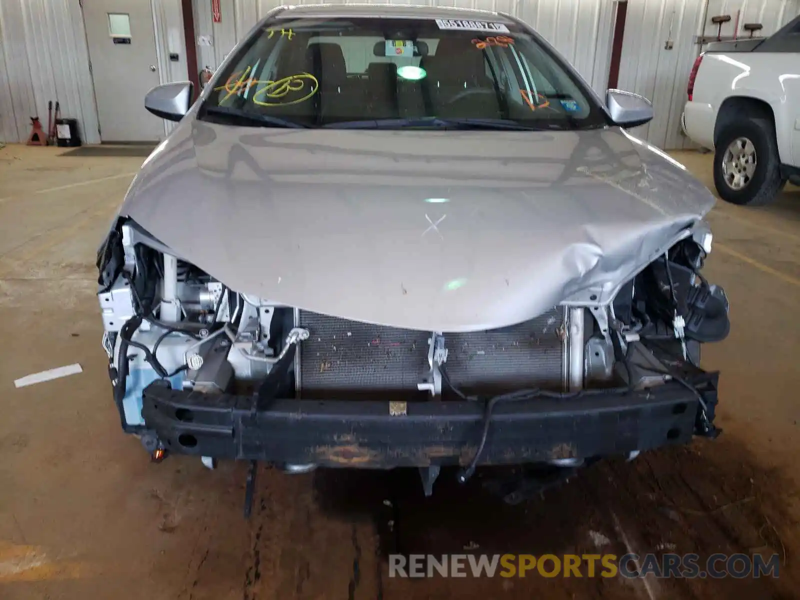 9 Photograph of a damaged car 2T1BURHE5KC242891 TOYOTA COROLLA 2019