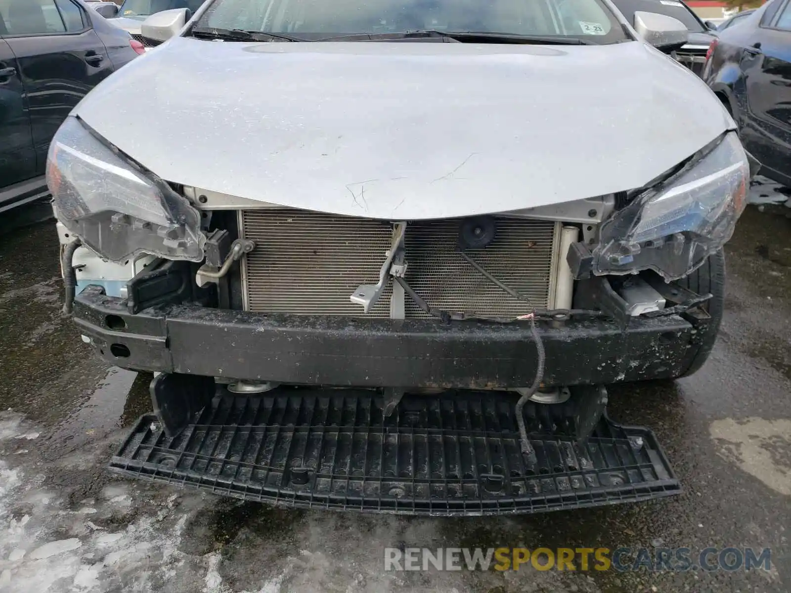 9 Photograph of a damaged car 2T1BURHE5KC242910 TOYOTA COROLLA 2019