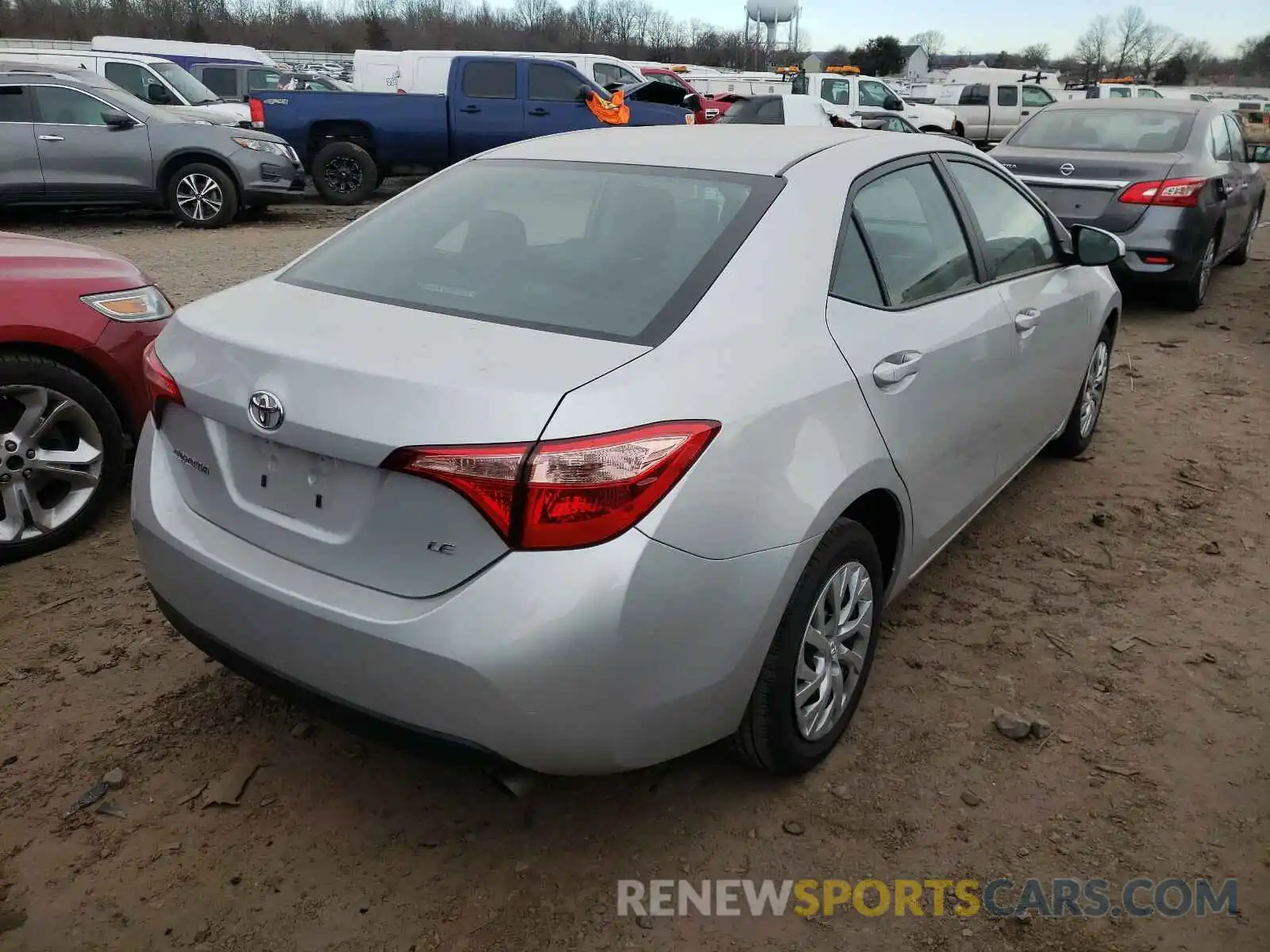 4 Photograph of a damaged car 2T1BURHE5KC242972 TOYOTA COROLLA 2019