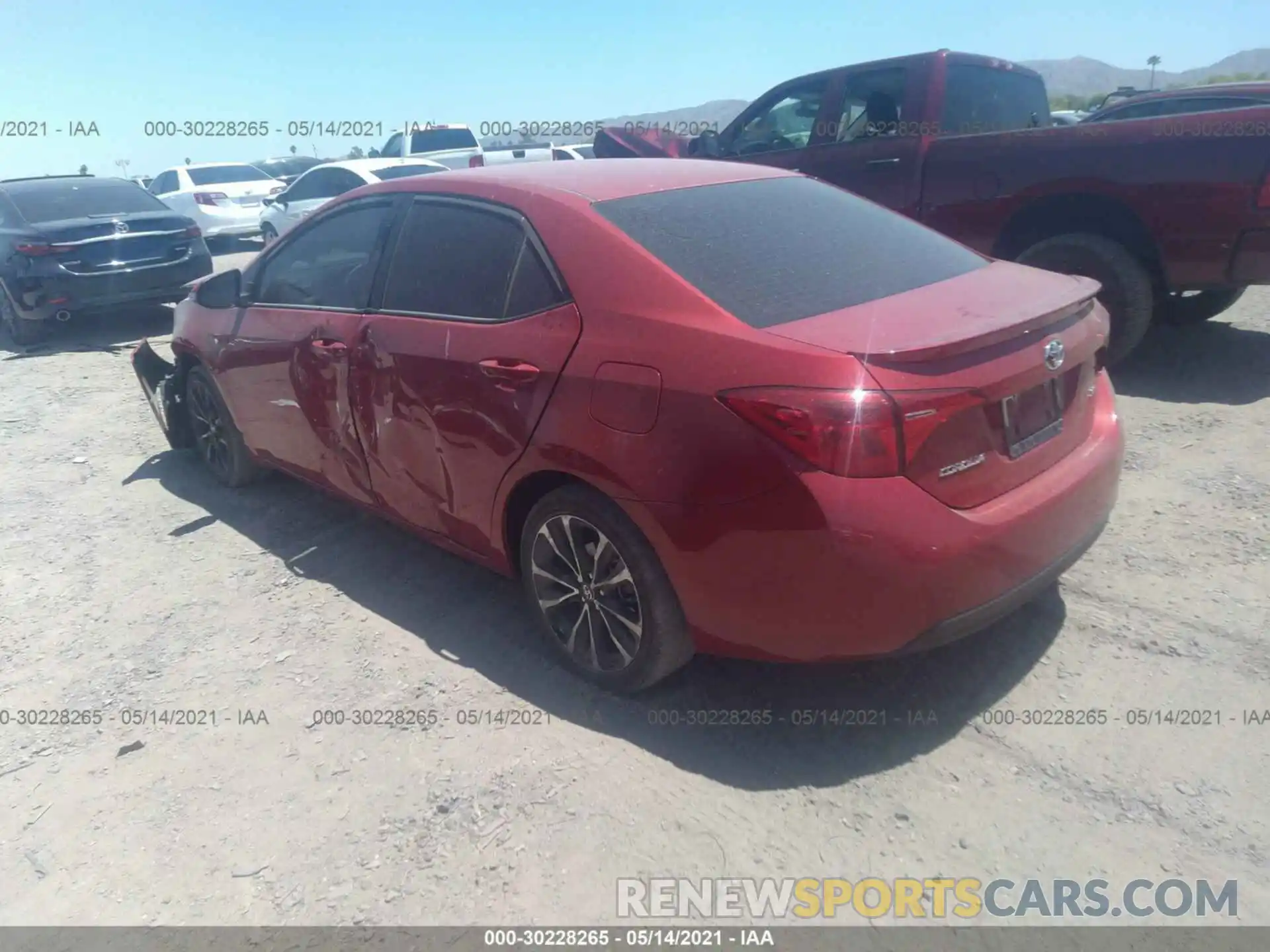 3 Photograph of a damaged car 2T1BURHE5KC243121 TOYOTA COROLLA 2019