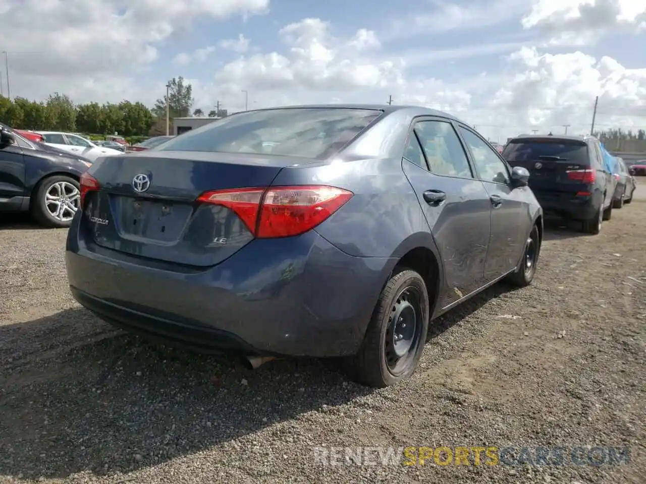 4 Photograph of a damaged car 2T1BURHE5KC243216 TOYOTA COROLLA 2019