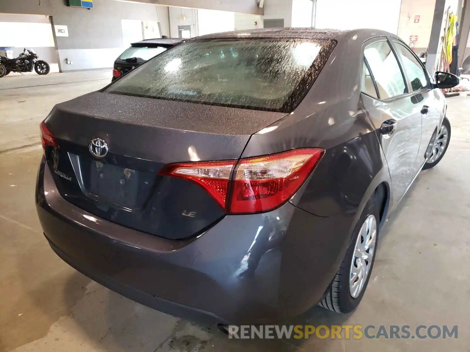 4 Photograph of a damaged car 2T1BURHE5KC243281 TOYOTA COROLLA 2019