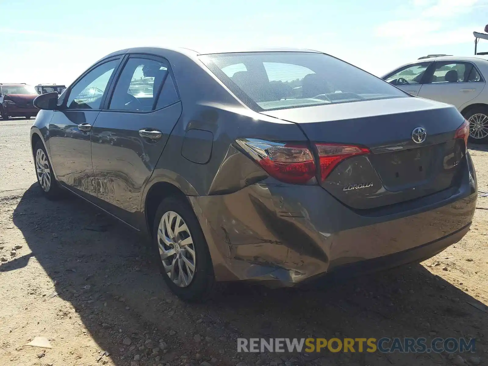 3 Photograph of a damaged car 2T1BURHE5KC243295 TOYOTA COROLLA 2019