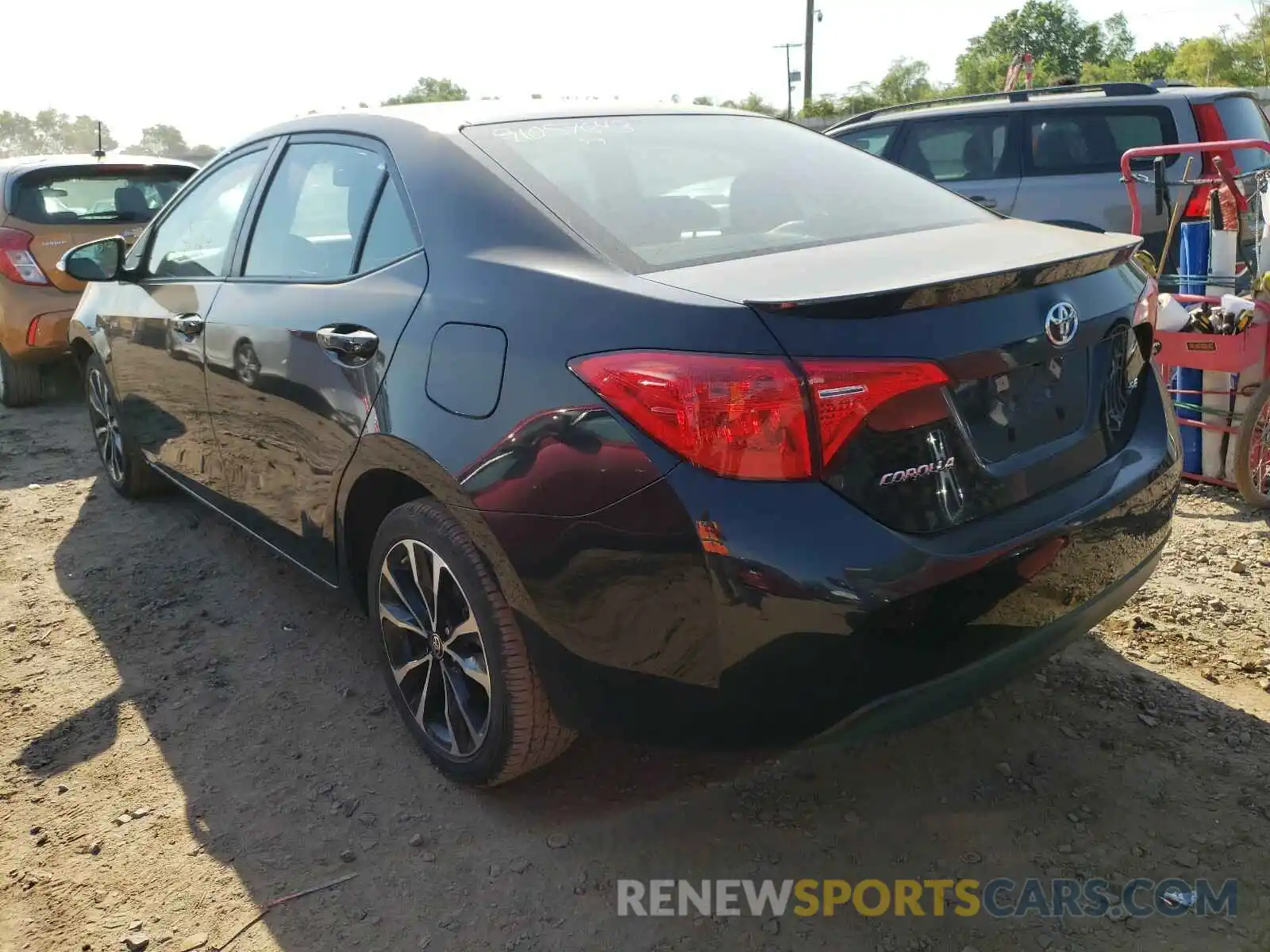 3 Photograph of a damaged car 2T1BURHE5KC243376 TOYOTA COROLLA 2019