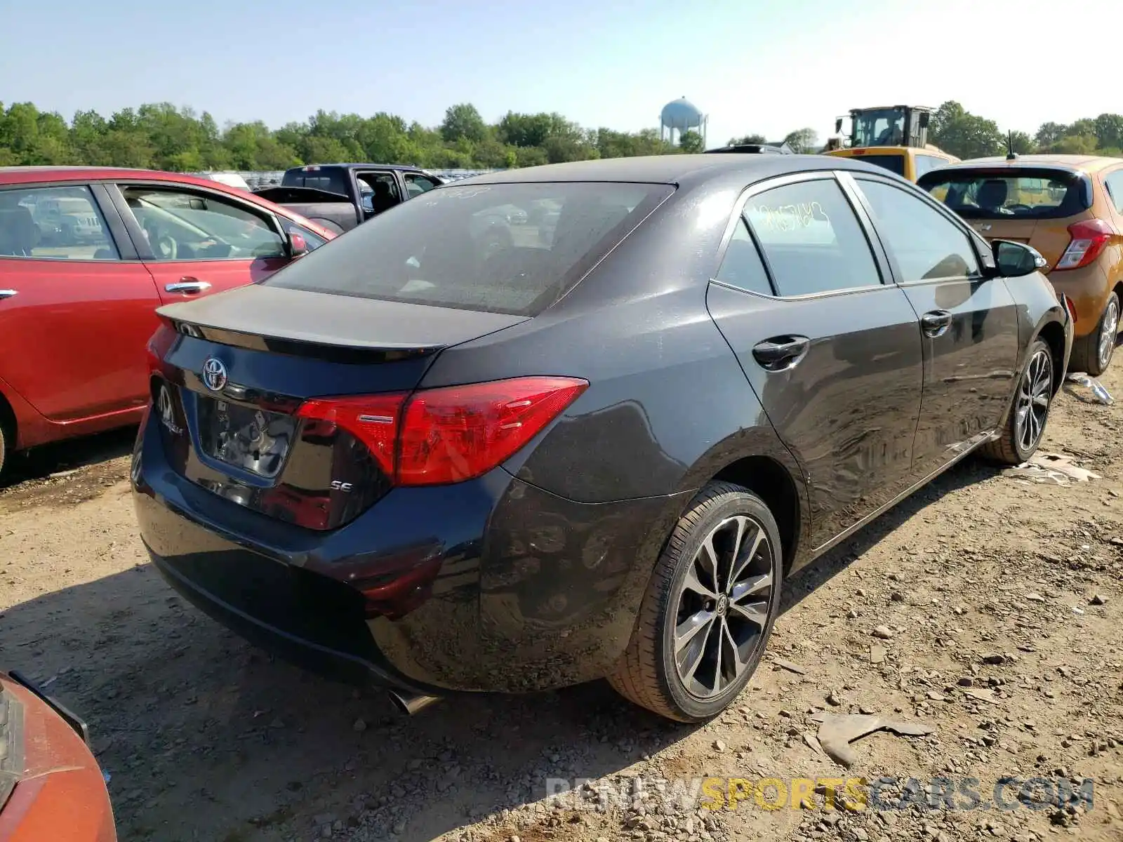 4 Photograph of a damaged car 2T1BURHE5KC243376 TOYOTA COROLLA 2019