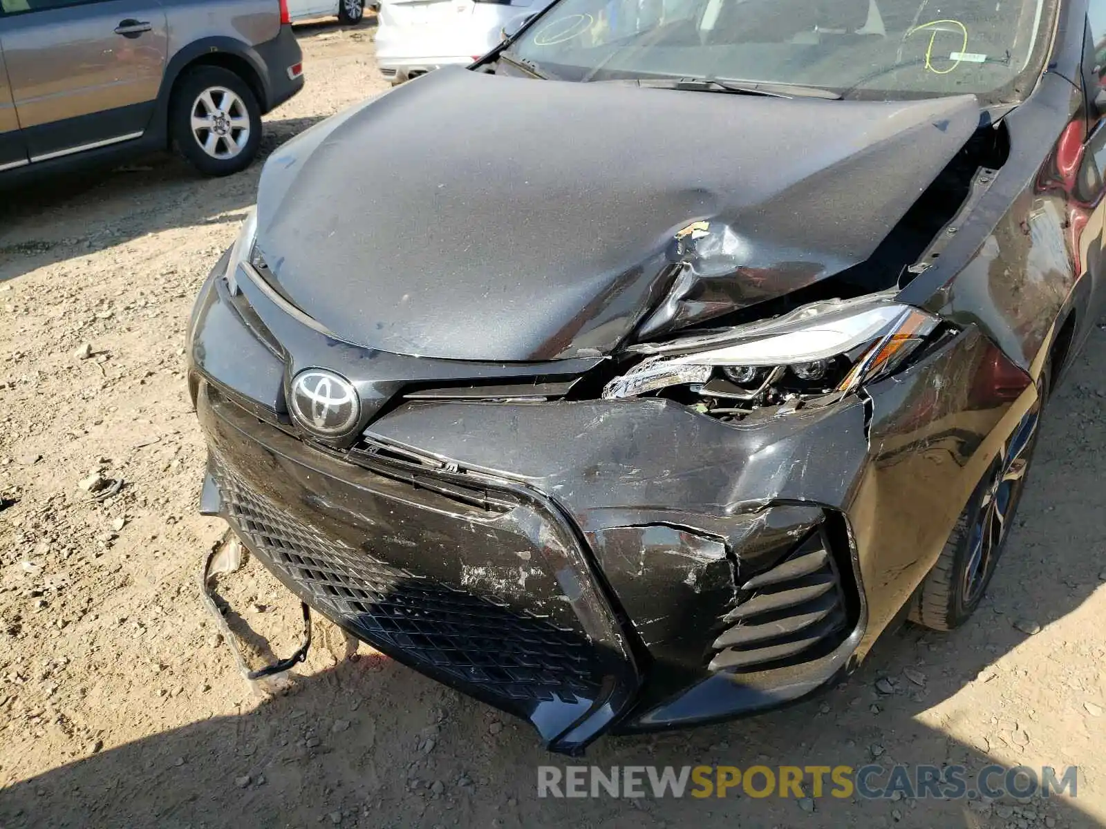 9 Photograph of a damaged car 2T1BURHE5KC243376 TOYOTA COROLLA 2019