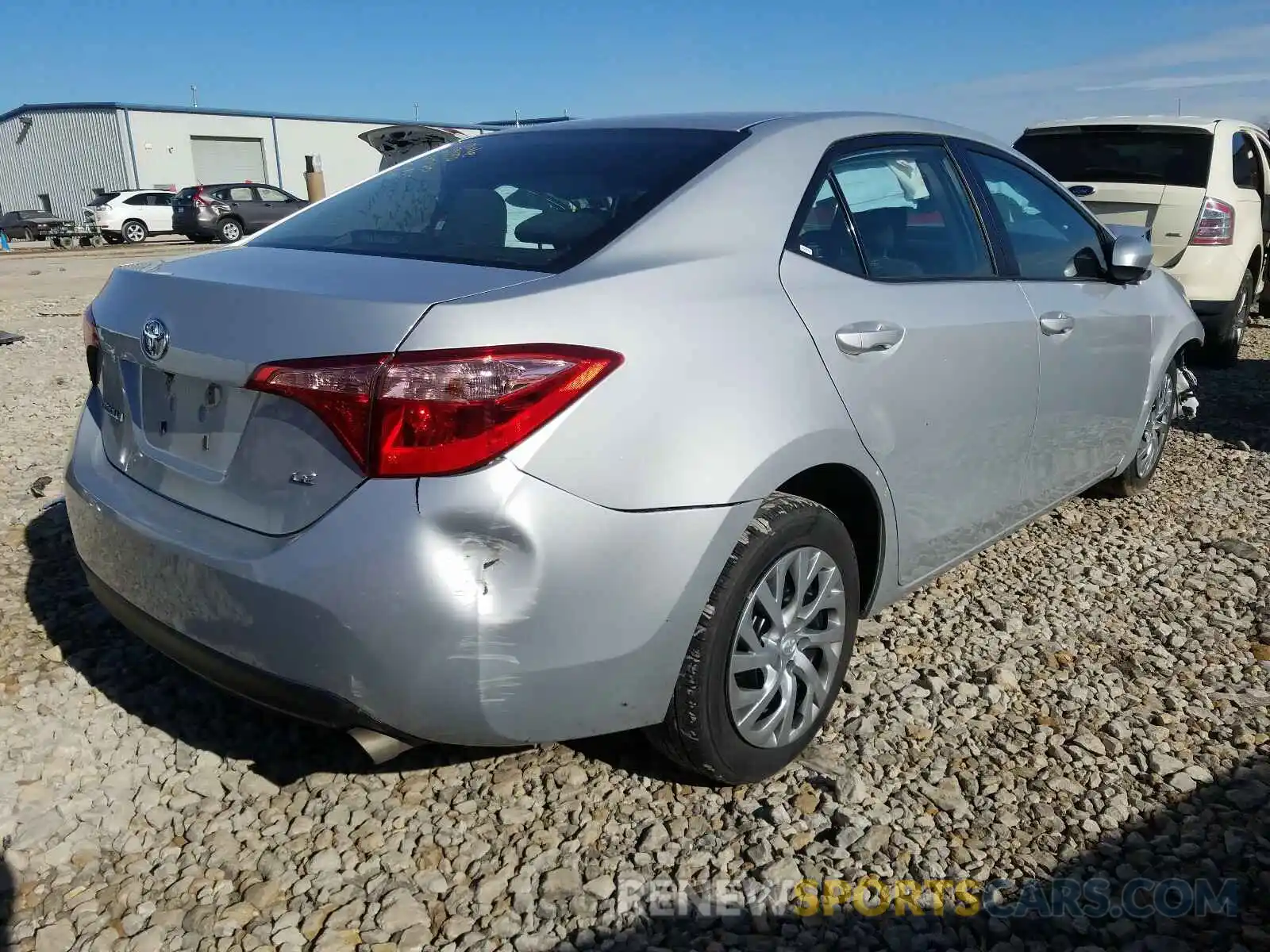 4 Photograph of a damaged car 2T1BURHE5KC243412 TOYOTA COROLLA 2019