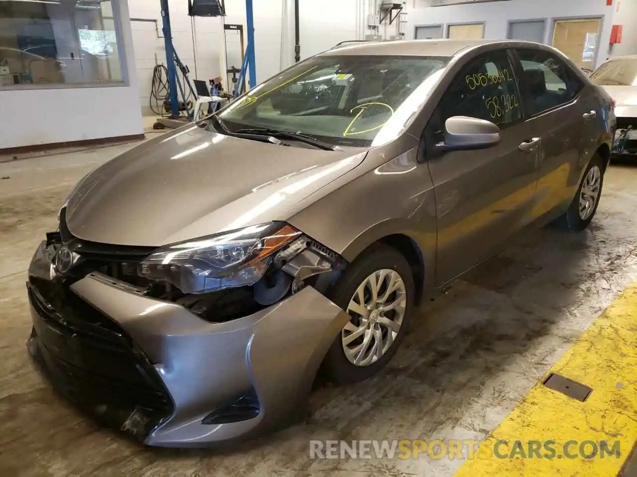 2 Photograph of a damaged car 2T1BURHE5KC243460 TOYOTA COROLLA 2019