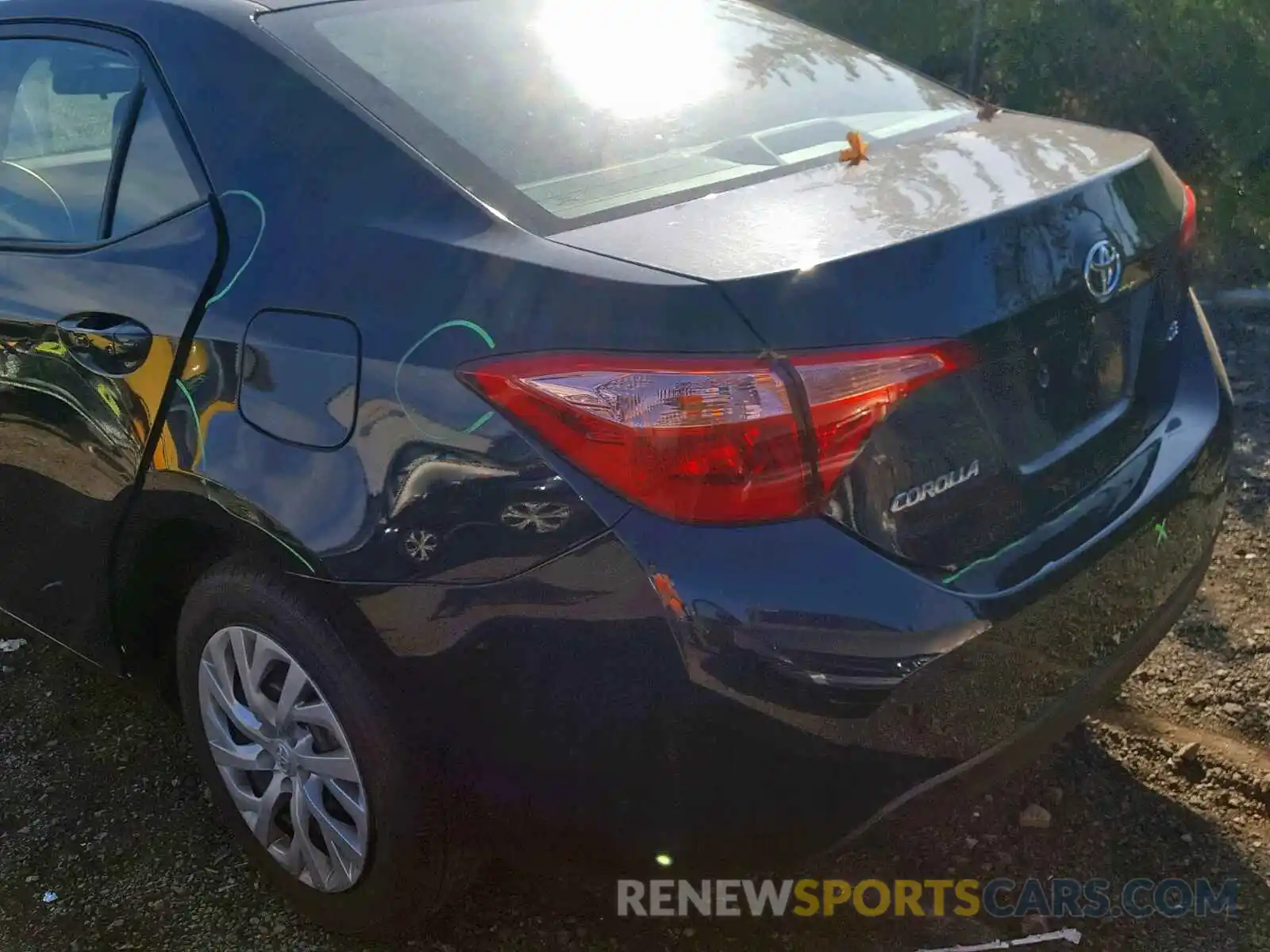 9 Photograph of a damaged car 2T1BURHE5KC244592 TOYOTA COROLLA 2019