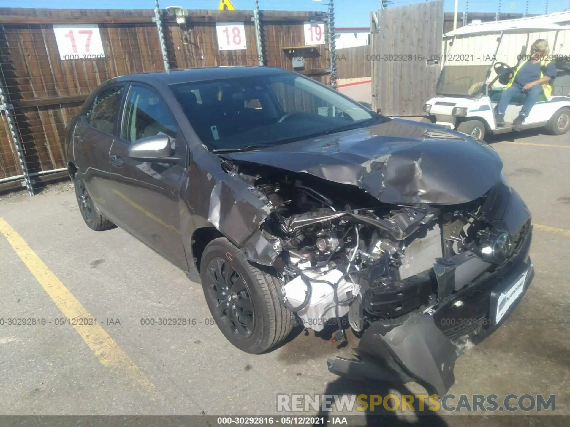 1 Photograph of a damaged car 2T1BURHE5KC245628 TOYOTA COROLLA 2019