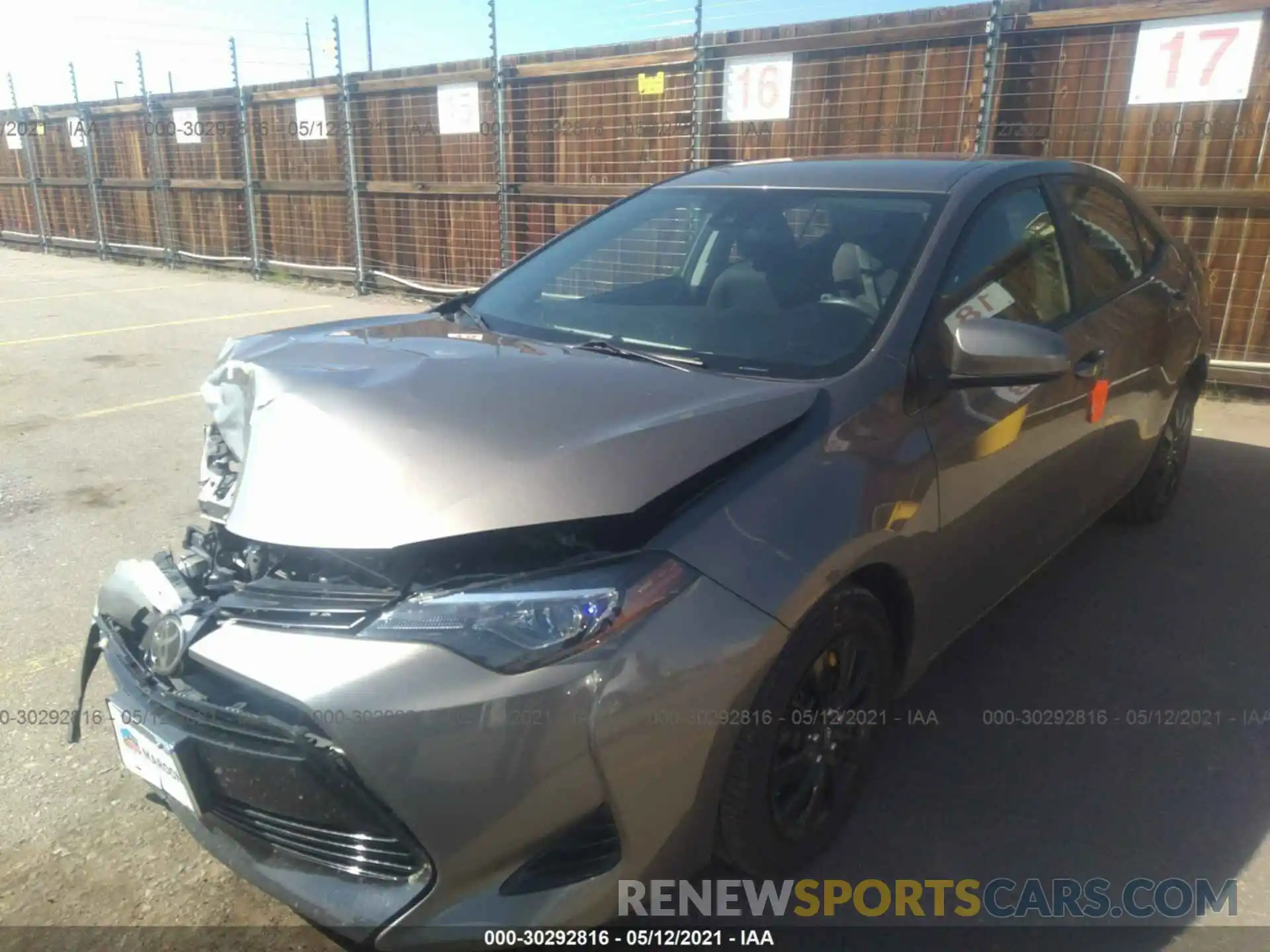 2 Photograph of a damaged car 2T1BURHE5KC245628 TOYOTA COROLLA 2019