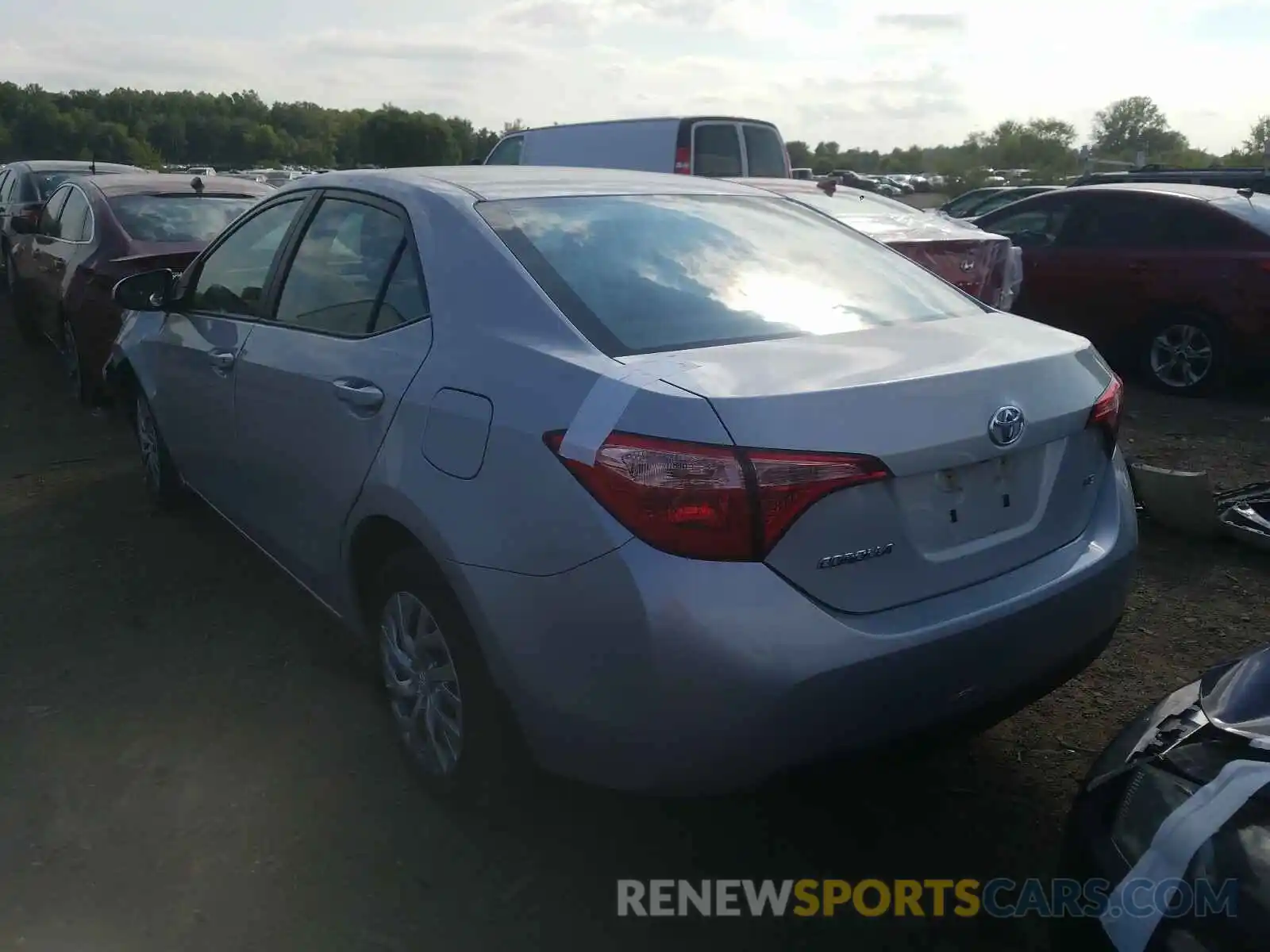 3 Photograph of a damaged car 2T1BURHE5KC245709 TOYOTA COROLLA 2019