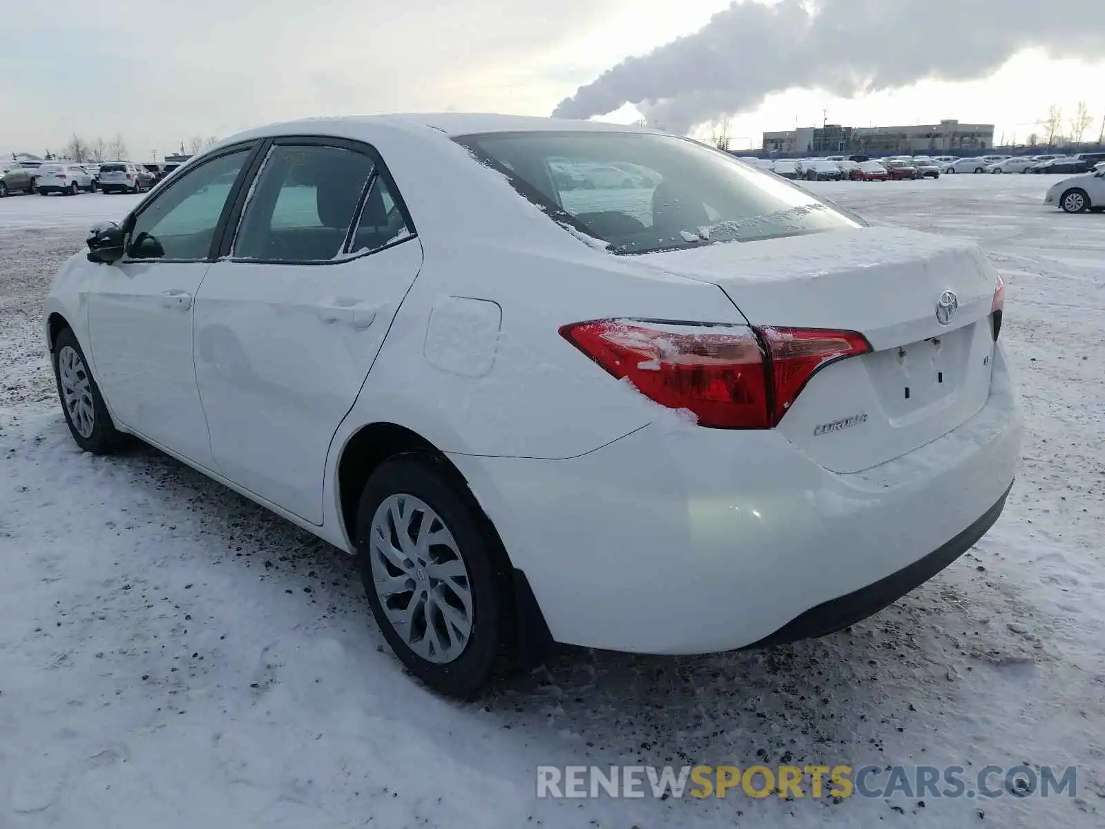 3 Фотография поврежденного автомобиля 2T1BURHE5KC245869 TOYOTA COROLLA 2019