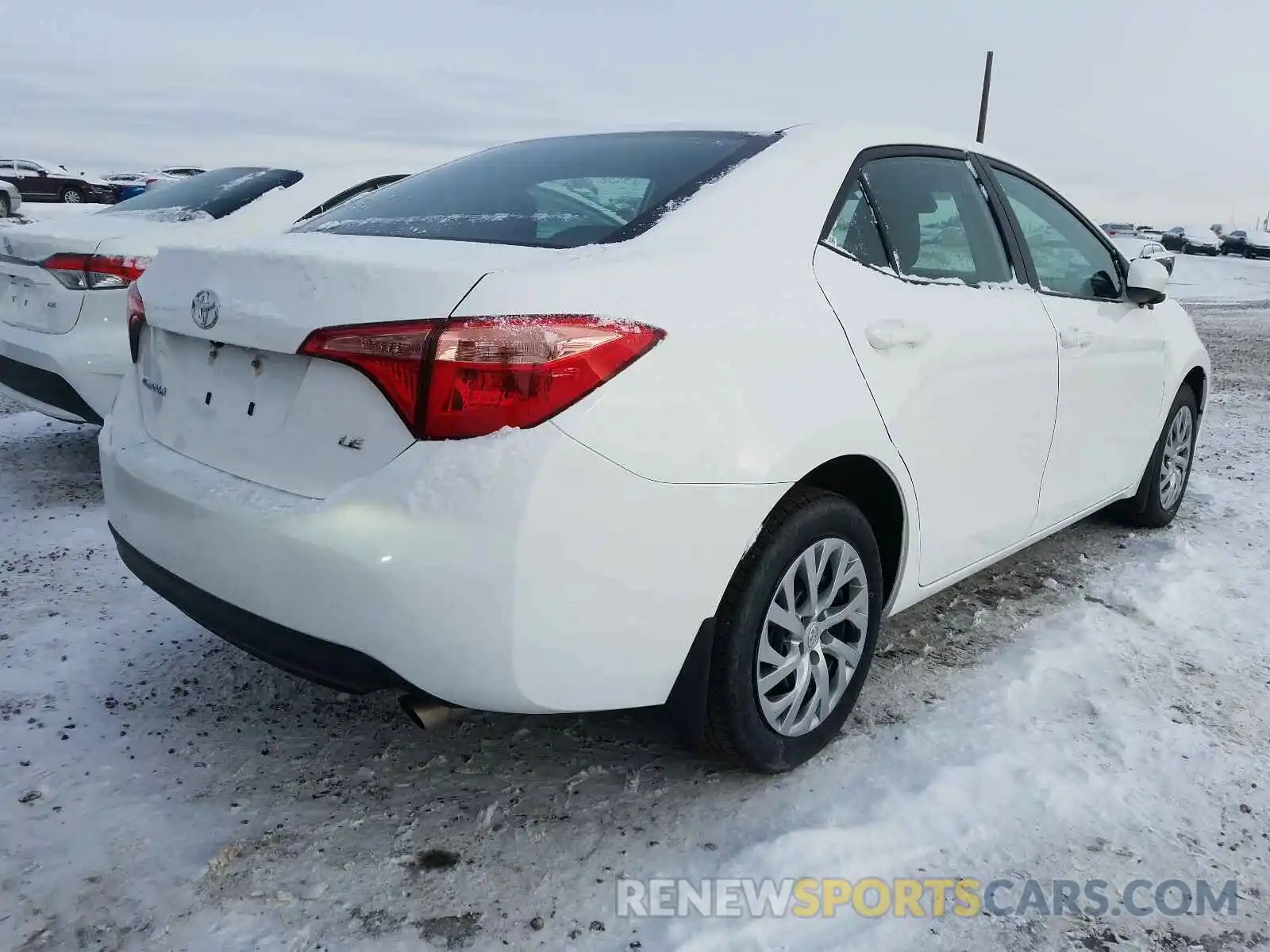 4 Photograph of a damaged car 2T1BURHE5KC245869 TOYOTA COROLLA 2019