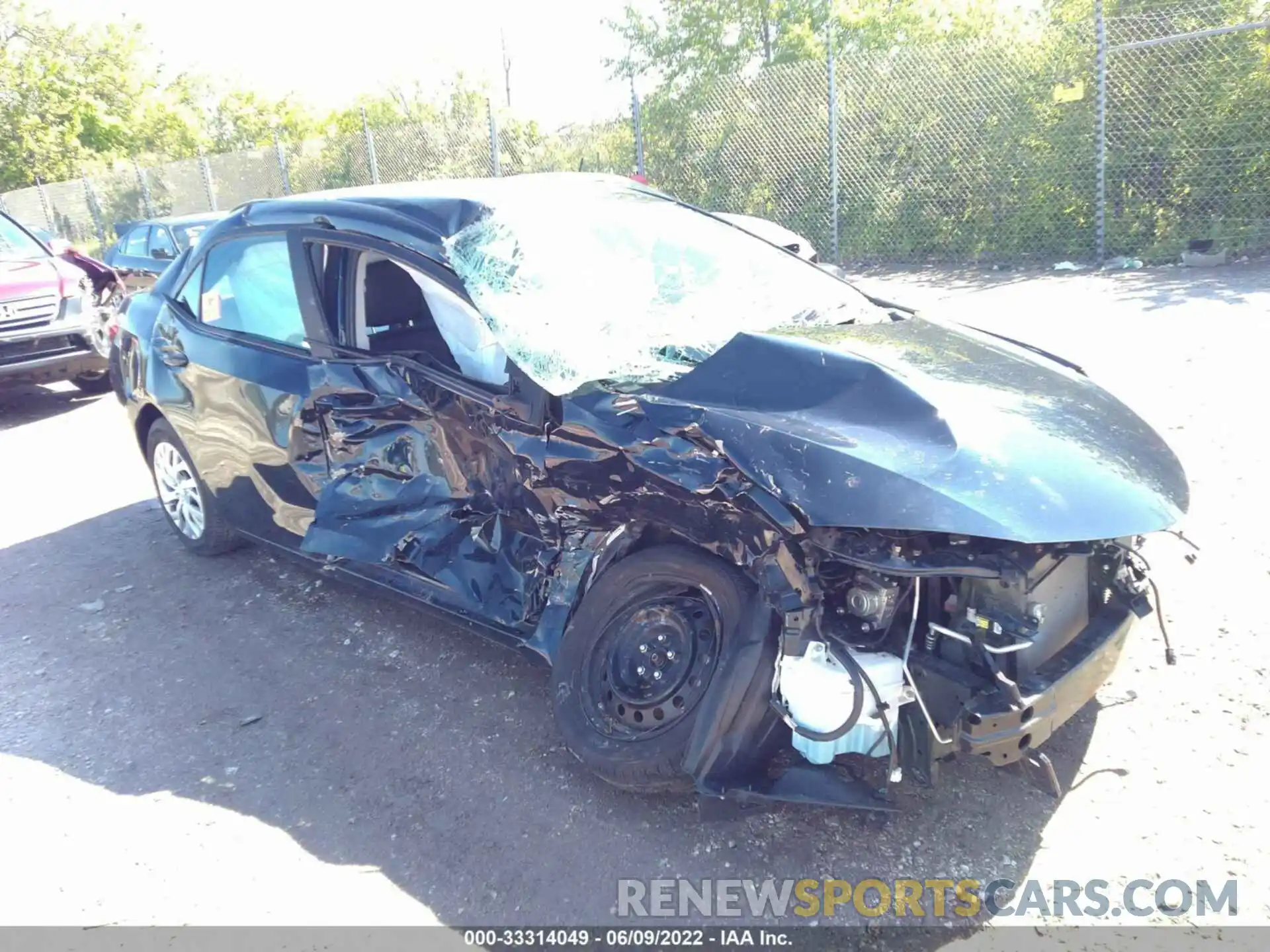 1 Photograph of a damaged car 2T1BURHE5KC245905 TOYOTA COROLLA 2019