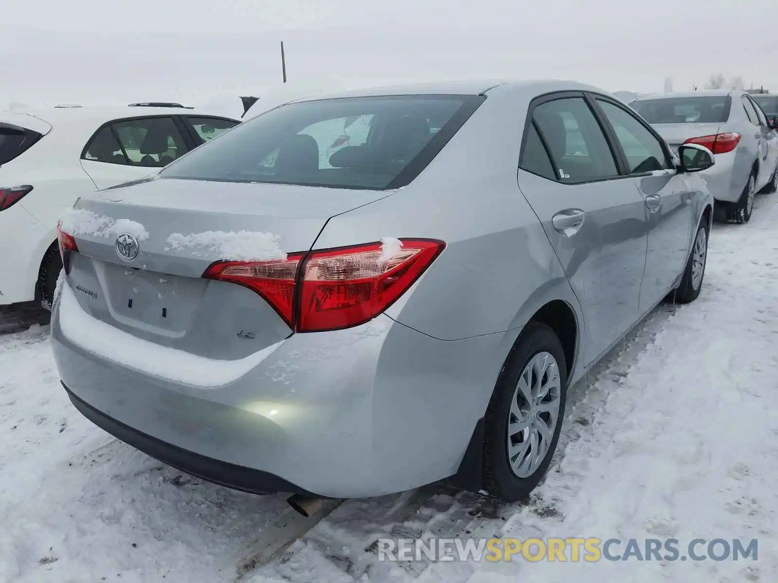 4 Photograph of a damaged car 2T1BURHE5KC246097 TOYOTA COROLLA 2019