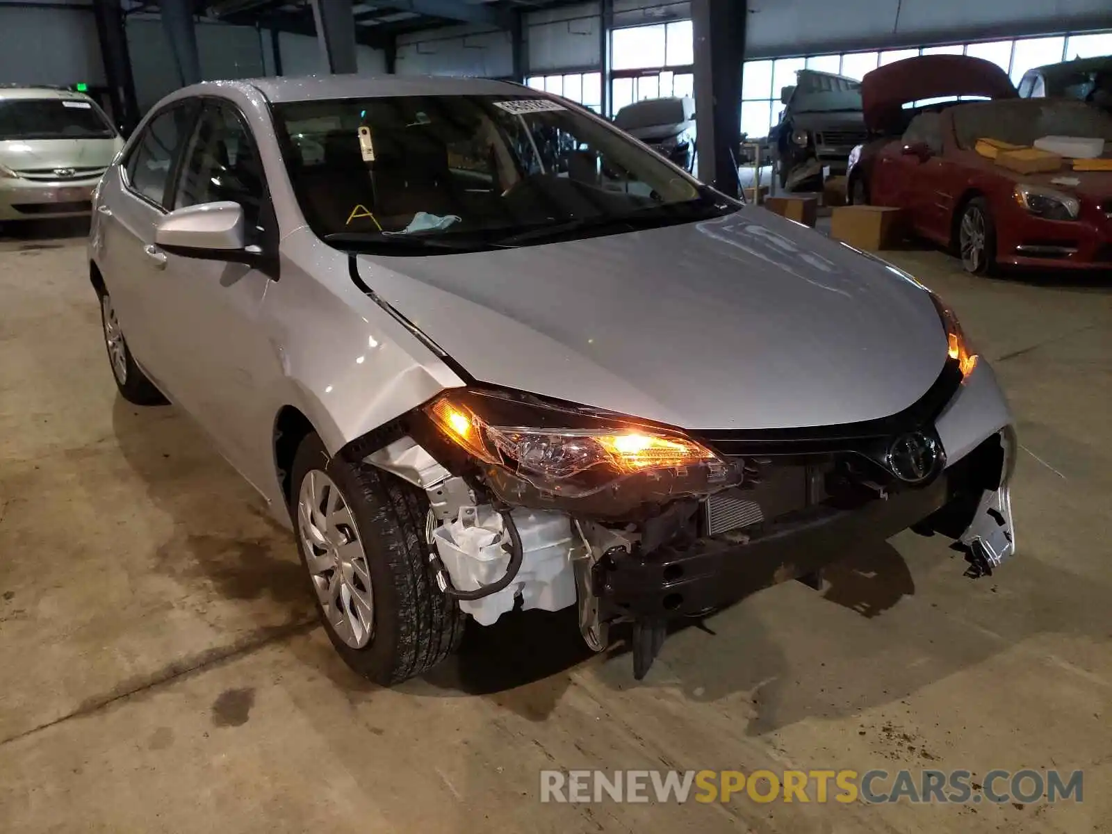 1 Photograph of a damaged car 2T1BURHE5KC246505 TOYOTA COROLLA 2019