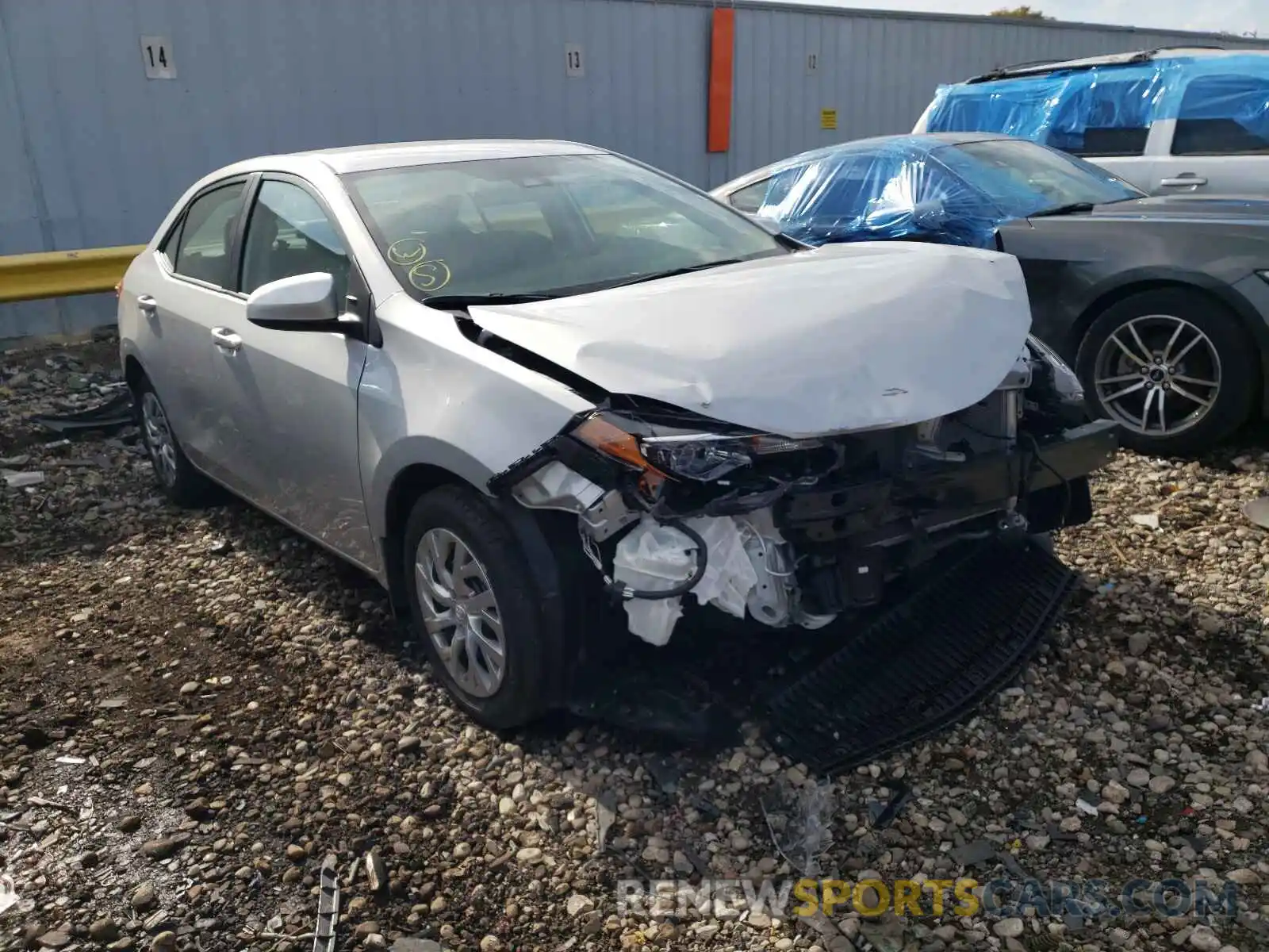 1 Photograph of a damaged car 2T1BURHE5KC246696 TOYOTA COROLLA 2019