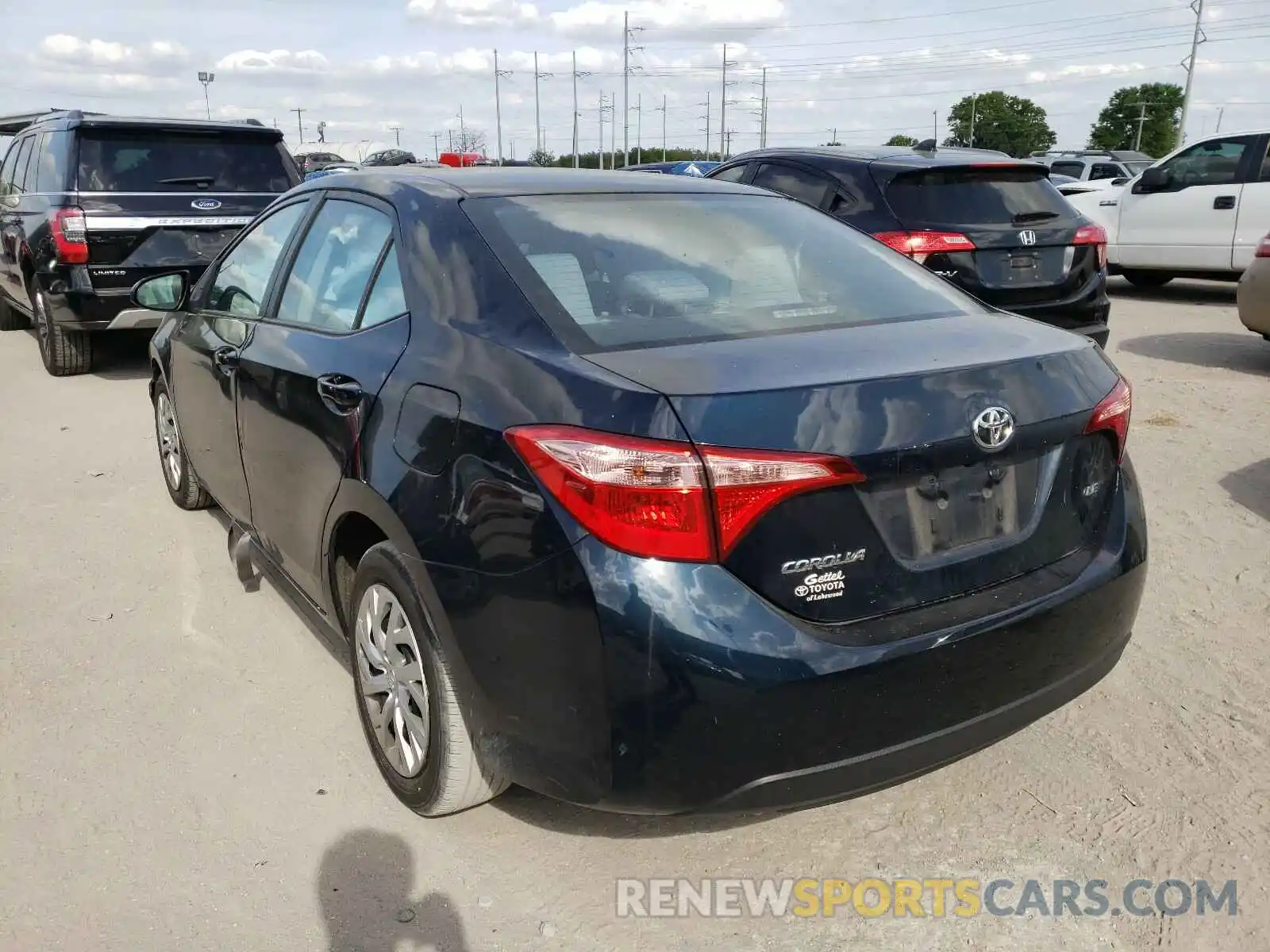 3 Photograph of a damaged car 2T1BURHE5KC246777 TOYOTA COROLLA 2019