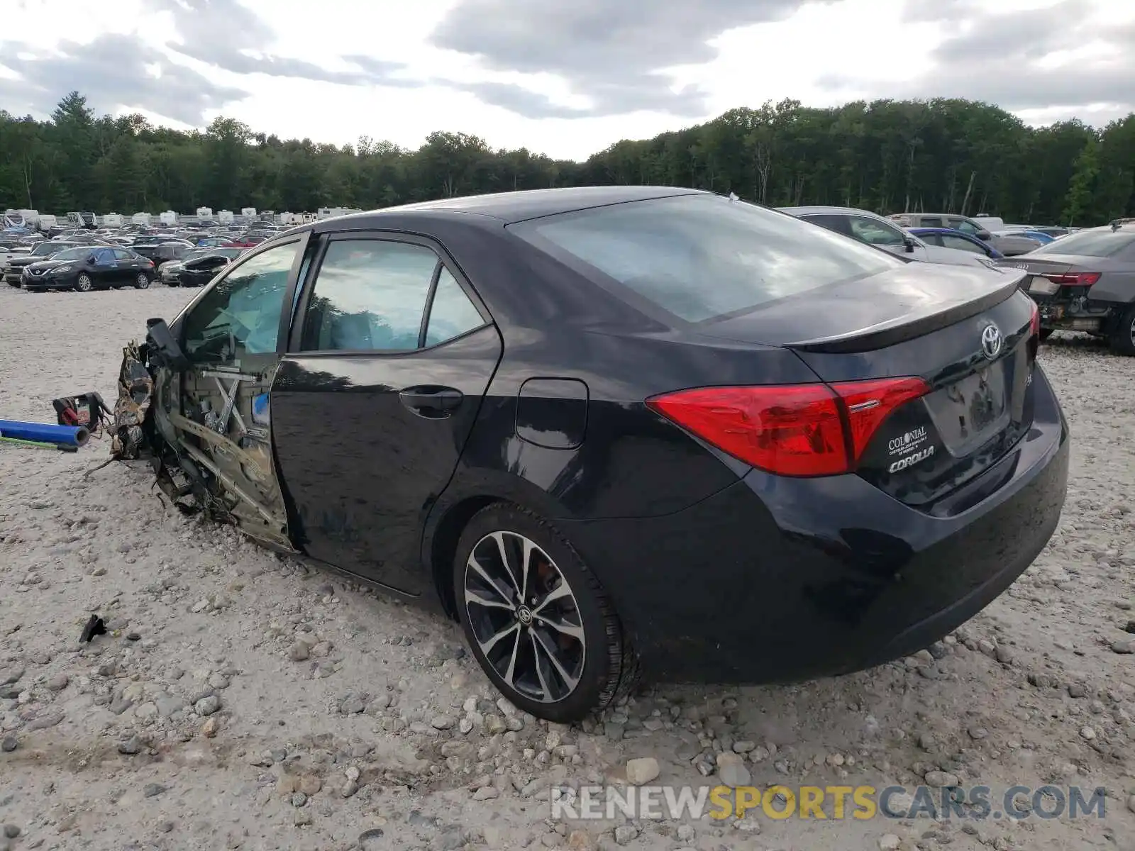 3 Photograph of a damaged car 2T1BURHE5KC246827 TOYOTA COROLLA 2019