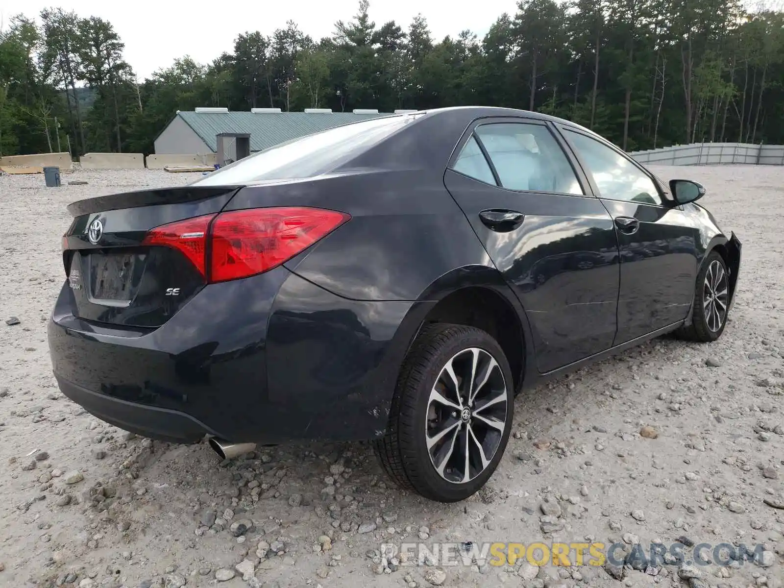 4 Photograph of a damaged car 2T1BURHE5KC246827 TOYOTA COROLLA 2019