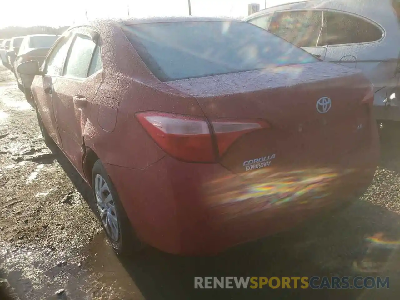 3 Photograph of a damaged car 2T1BURHE6KC125322 TOYOTA COROLLA 2019