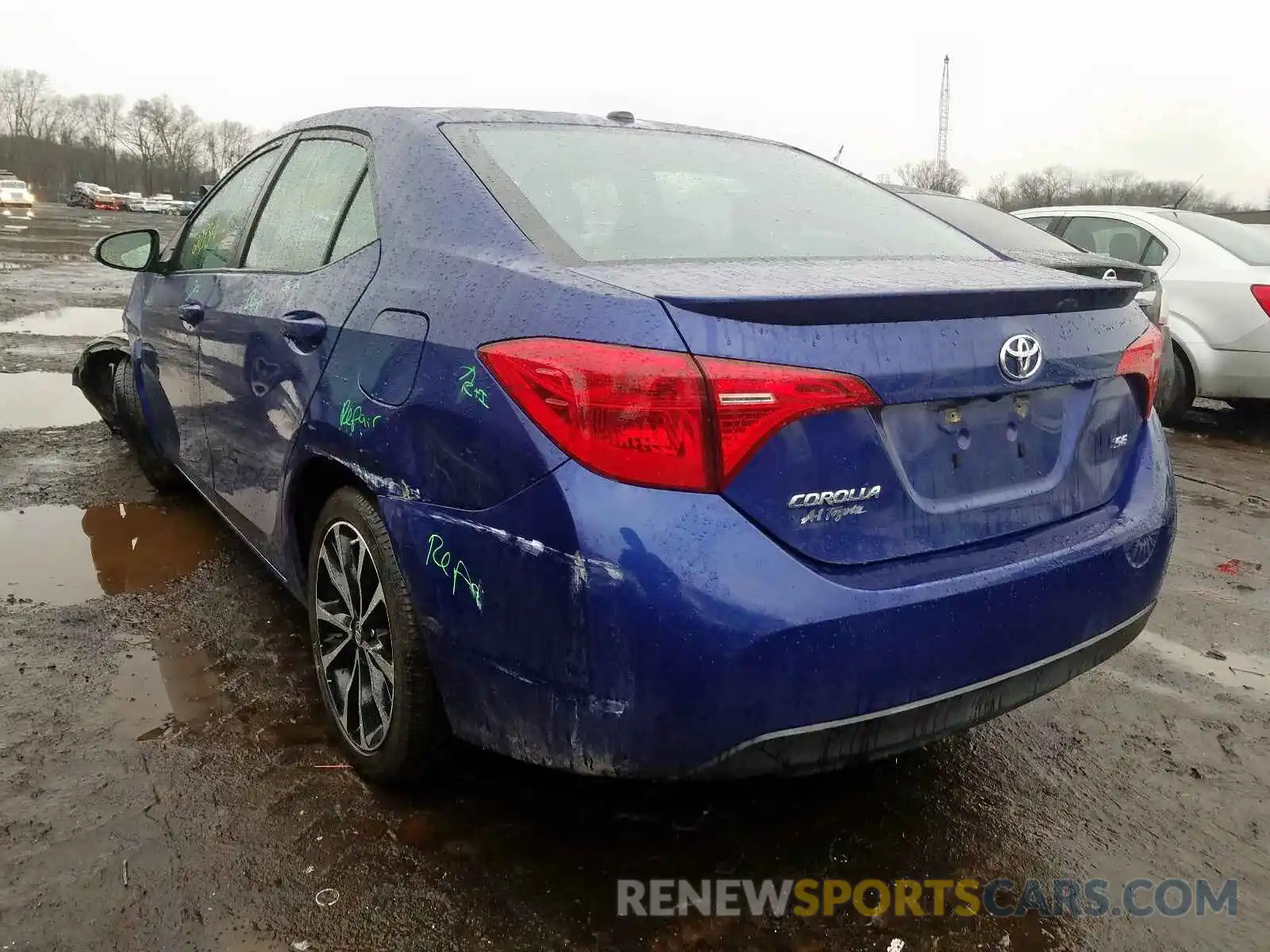 3 Photograph of a damaged car 2T1BURHE6KC125627 TOYOTA COROLLA 2019