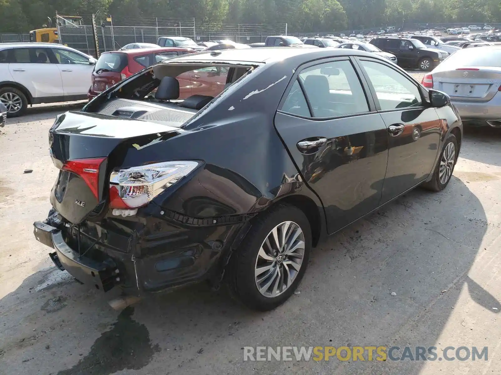 4 Photograph of a damaged car 2T1BURHE6KC126048 TOYOTA COROLLA 2019