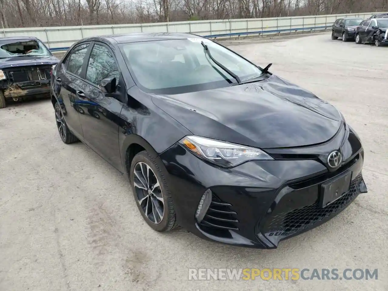 1 Photograph of a damaged car 2T1BURHE6KC126423 TOYOTA COROLLA 2019