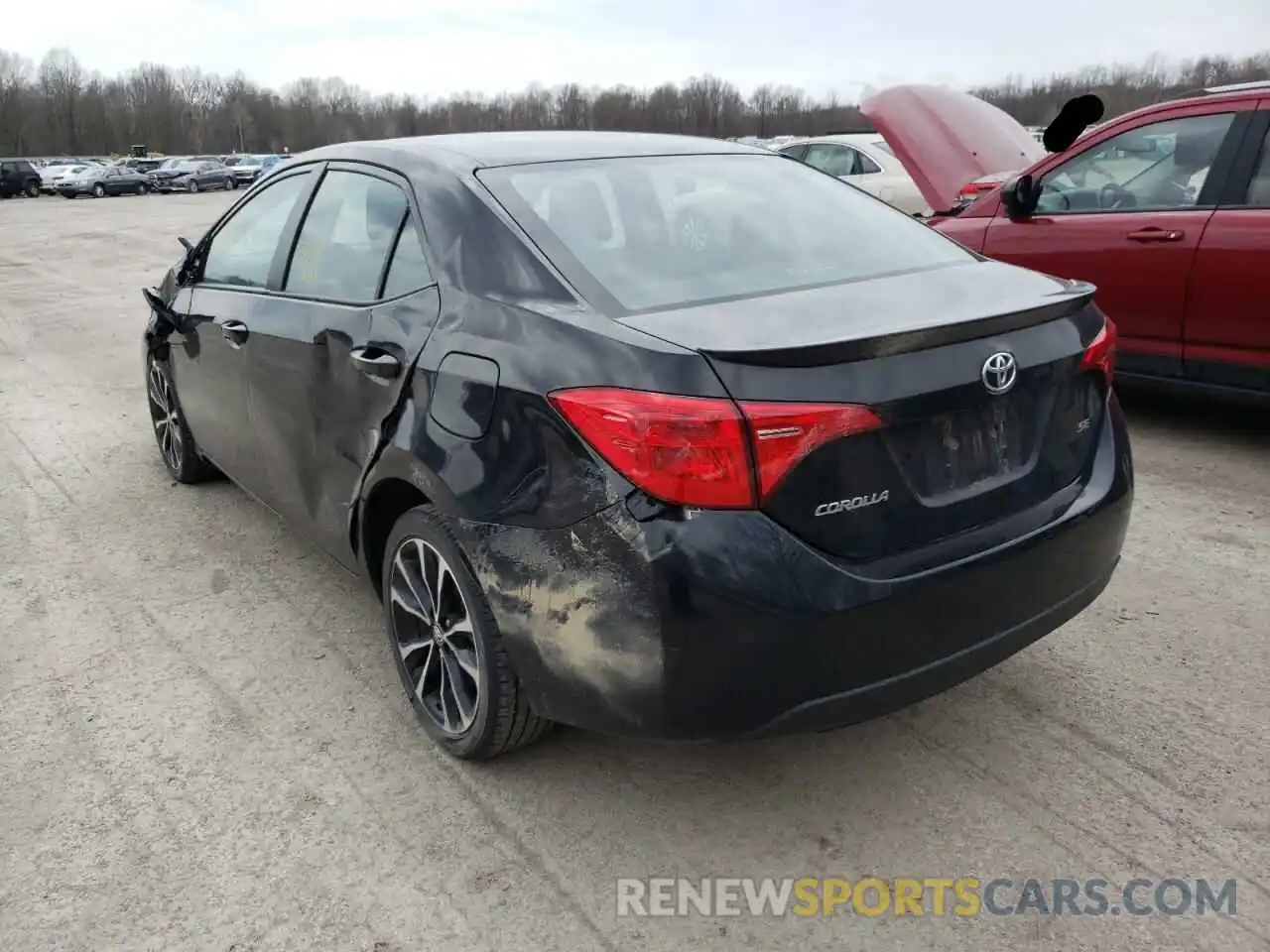 3 Photograph of a damaged car 2T1BURHE6KC126423 TOYOTA COROLLA 2019