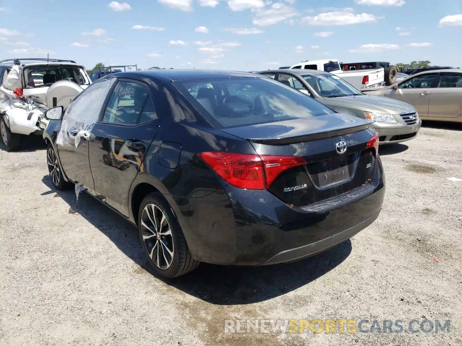 3 Photograph of a damaged car 2T1BURHE6KC126700 TOYOTA COROLLA 2019