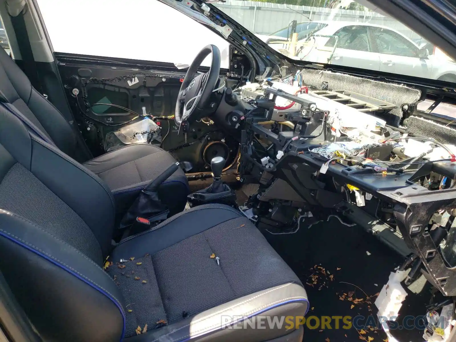 5 Photograph of a damaged car 2T1BURHE6KC126700 TOYOTA COROLLA 2019