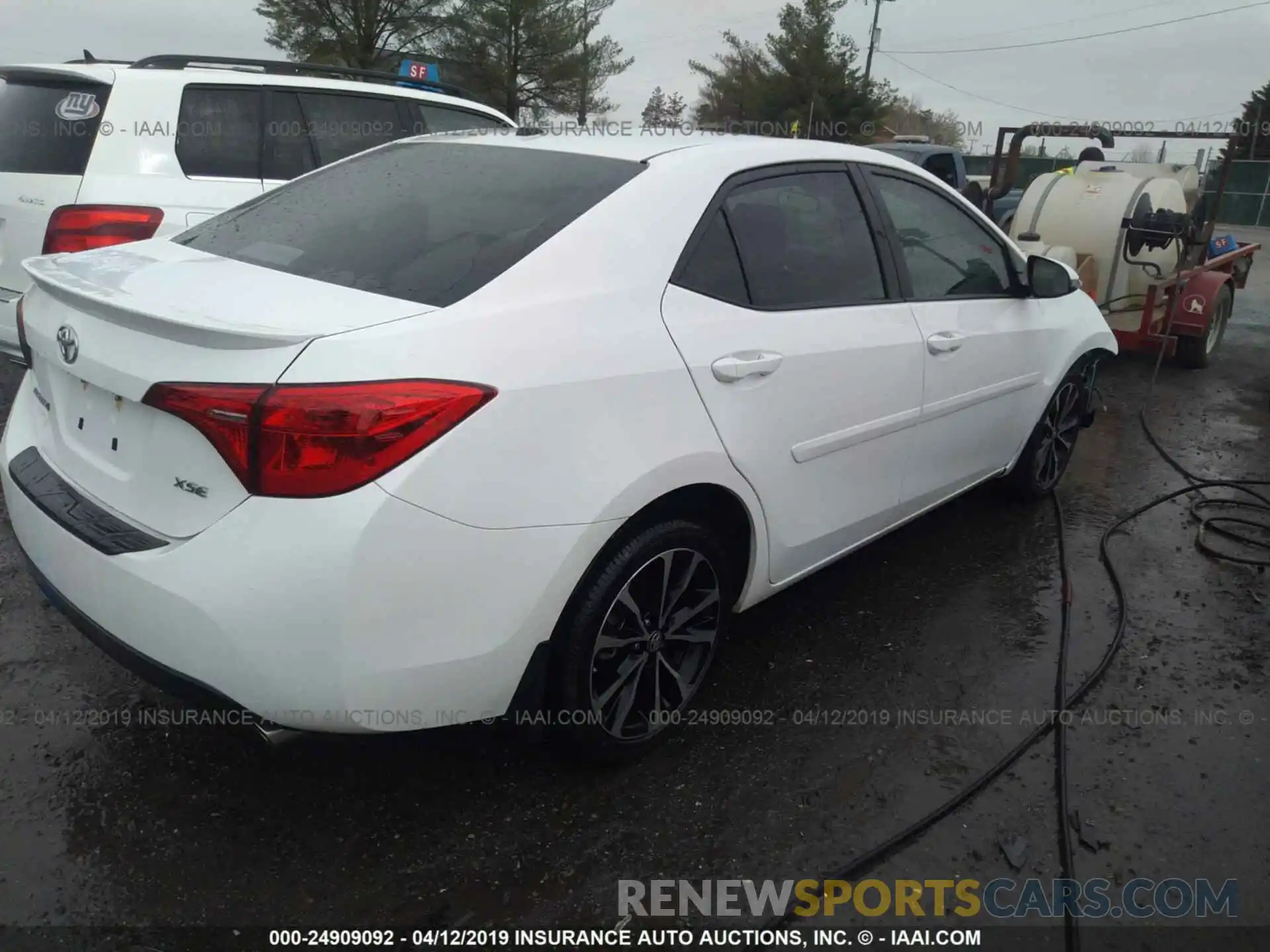 4 Photograph of a damaged car 2T1BURHE6KC126809 TOYOTA COROLLA 2019