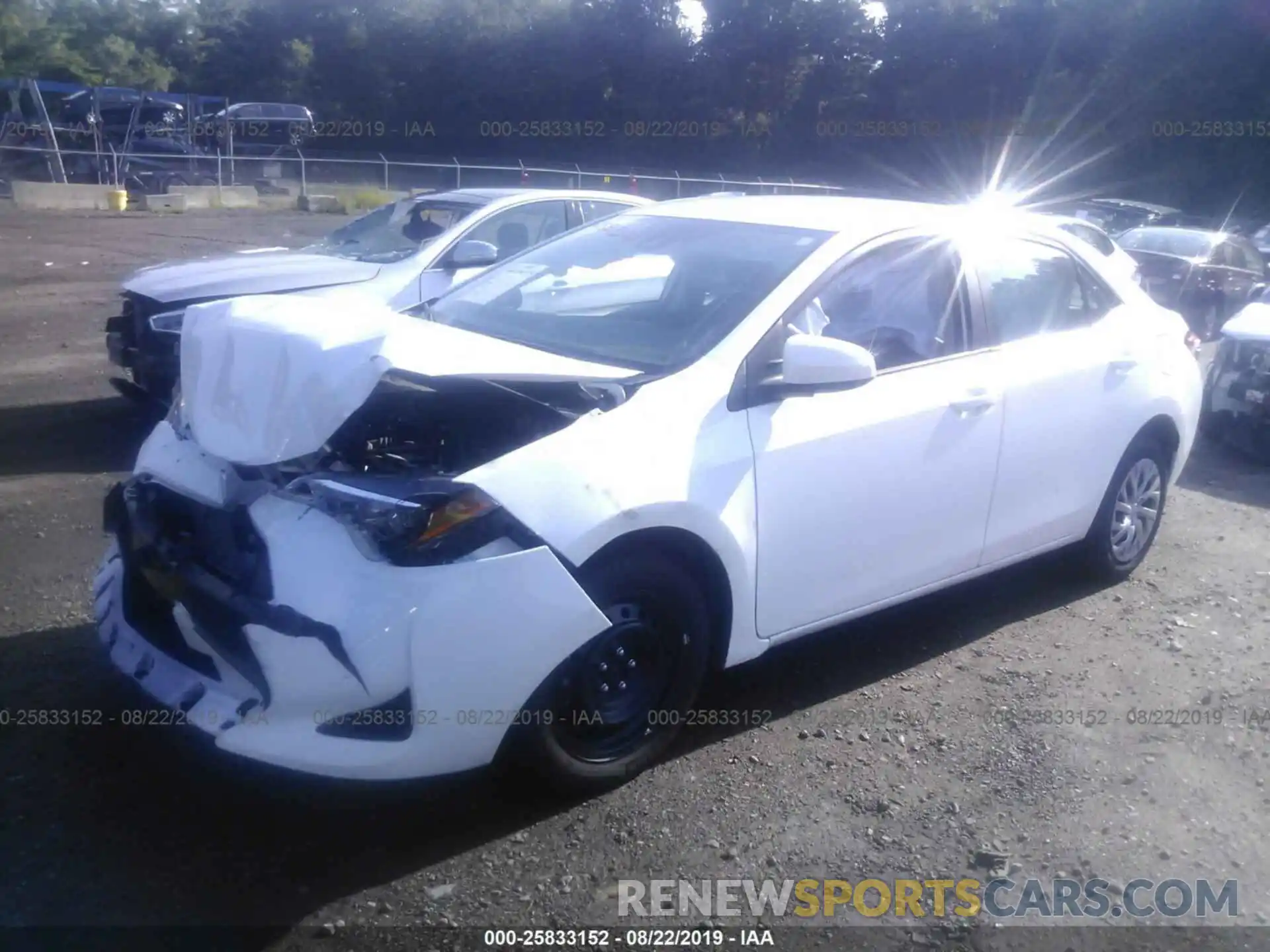 2 Photograph of a damaged car 2T1BURHE6KC127037 TOYOTA COROLLA 2019