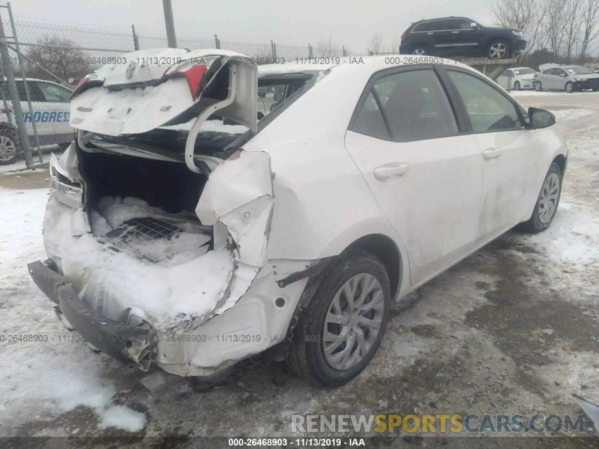 4 Photograph of a damaged car 2T1BURHE6KC127300 TOYOTA COROLLA 2019