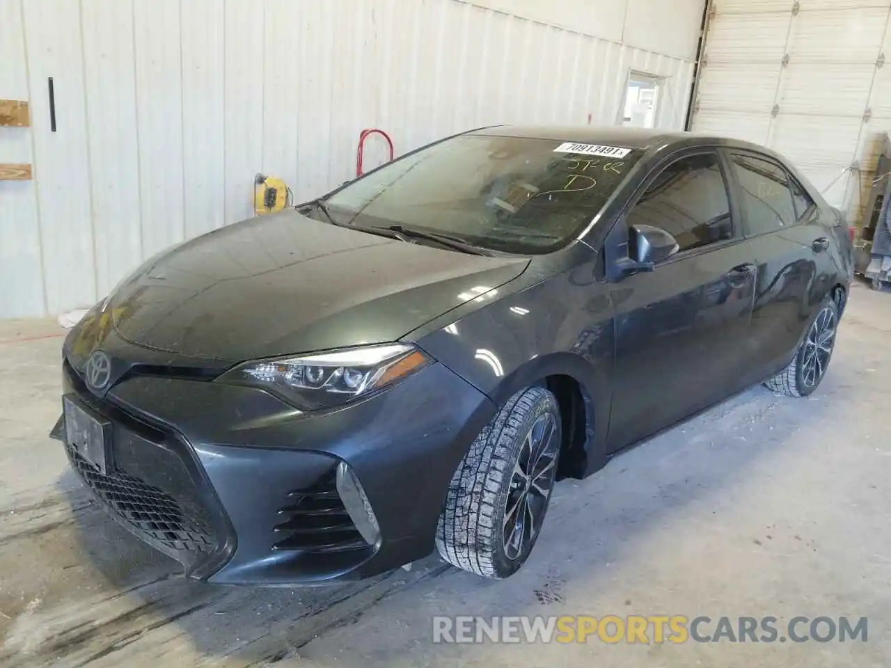 2 Photograph of a damaged car 2T1BURHE6KC127717 TOYOTA COROLLA 2019