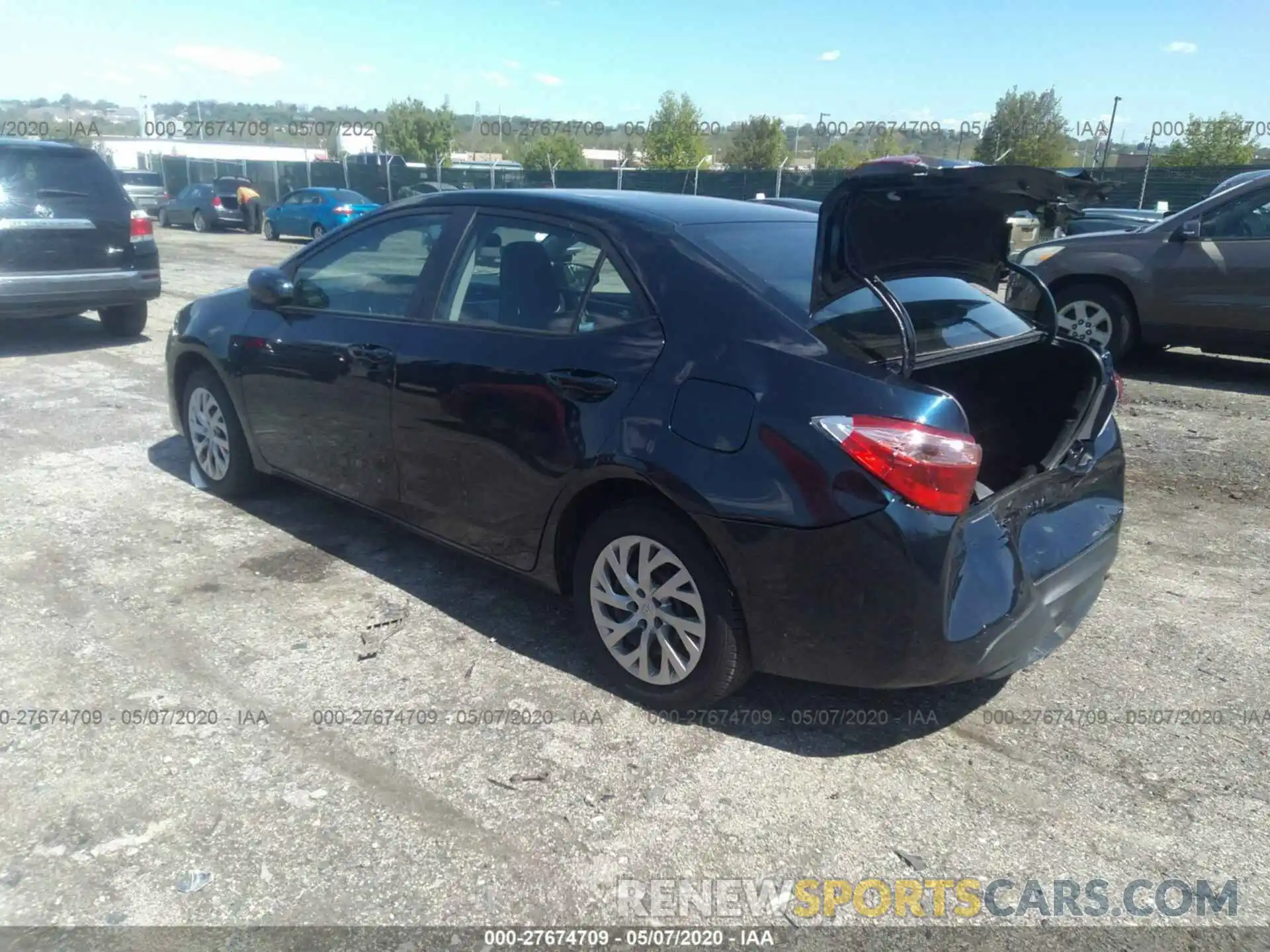 3 Photograph of a damaged car 2T1BURHE6KC128379 TOYOTA COROLLA 2019