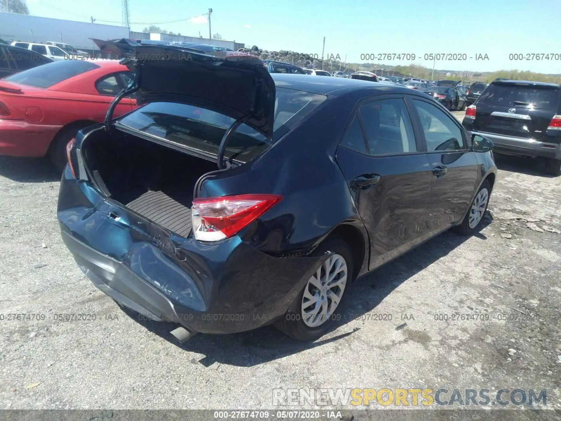 4 Photograph of a damaged car 2T1BURHE6KC128379 TOYOTA COROLLA 2019