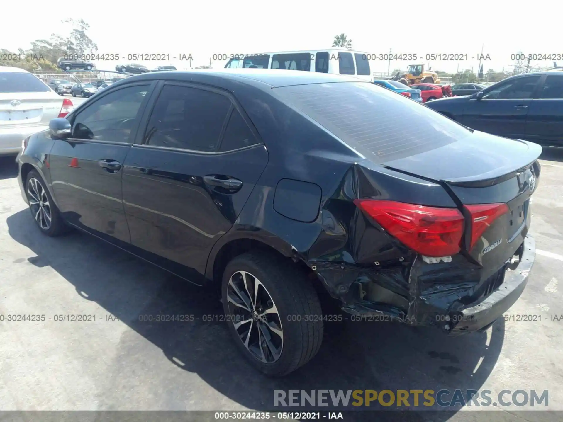 3 Photograph of a damaged car 2T1BURHE6KC128740 TOYOTA COROLLA 2019