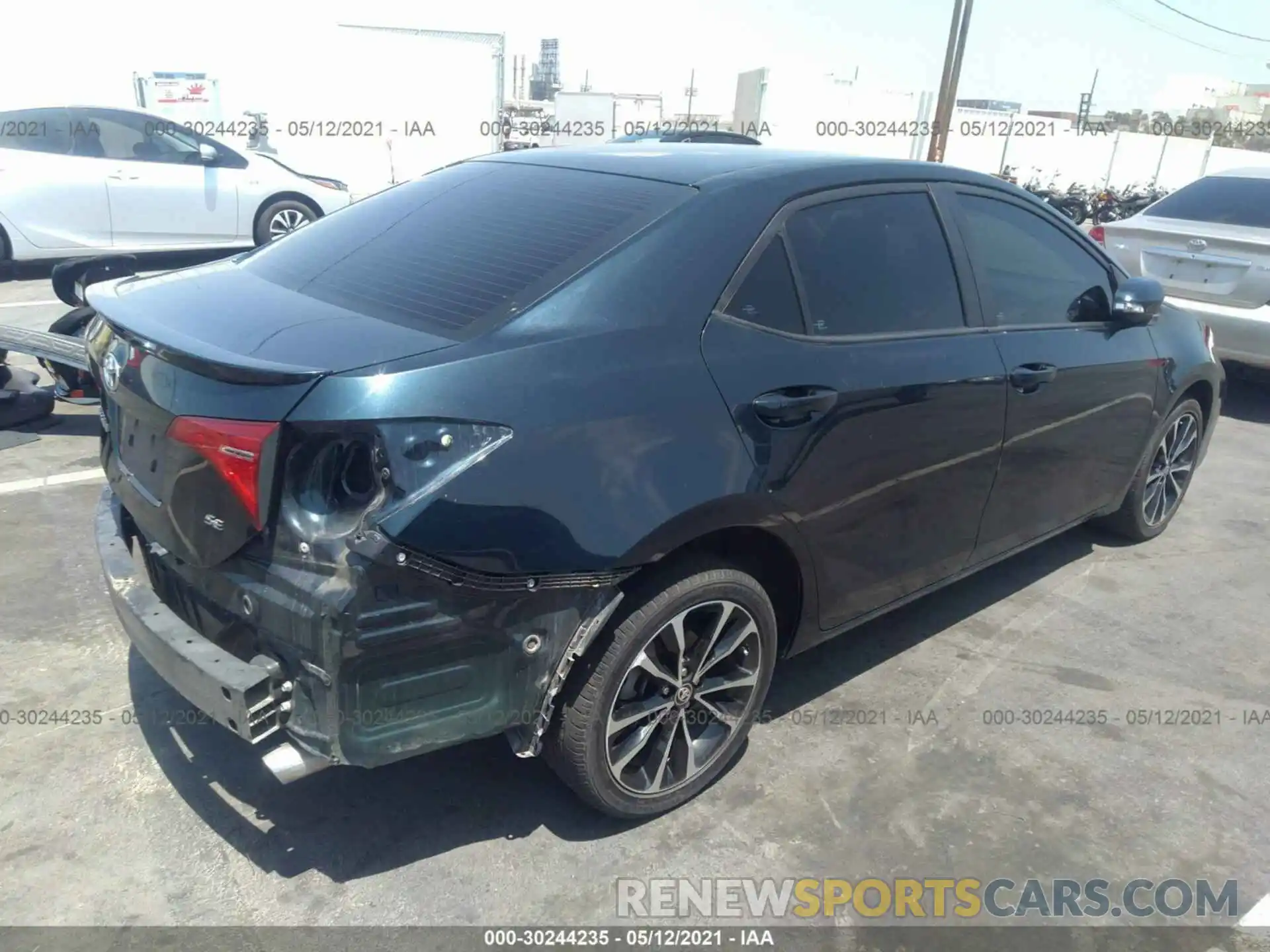 4 Photograph of a damaged car 2T1BURHE6KC128740 TOYOTA COROLLA 2019