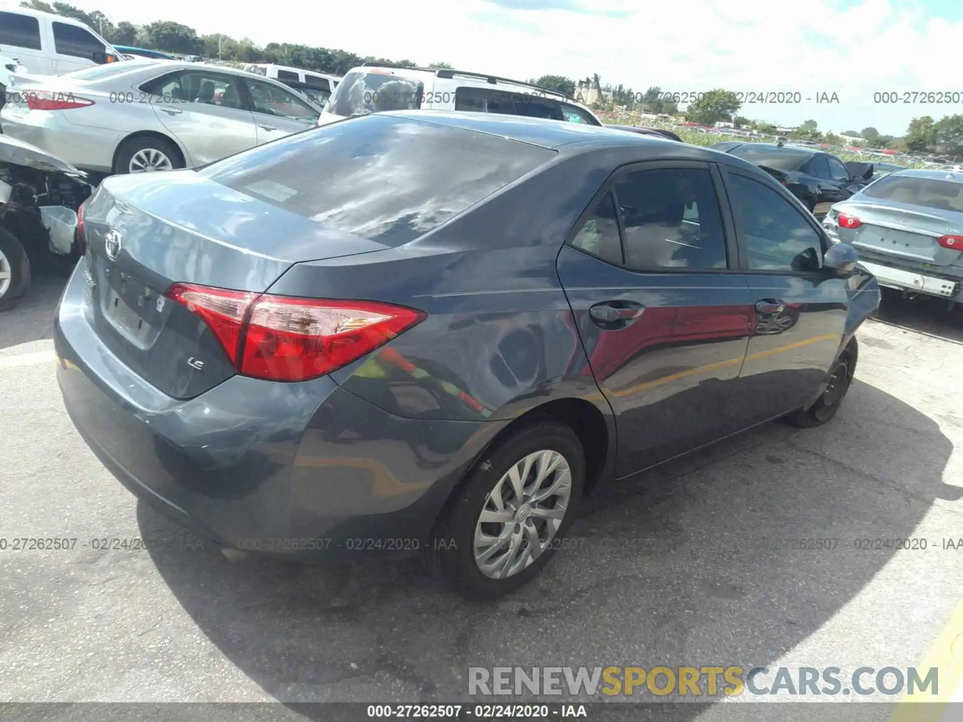 4 Photograph of a damaged car 2T1BURHE6KC128821 TOYOTA COROLLA 2019