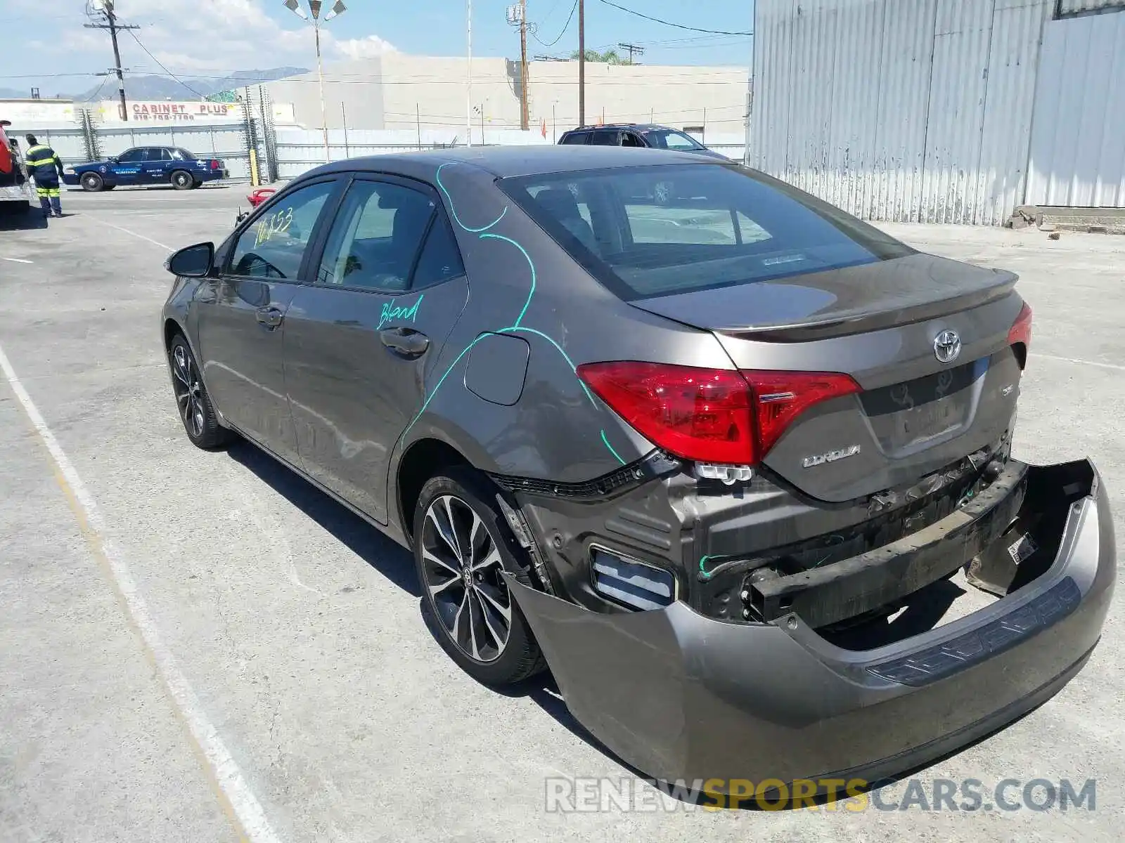 3 Photograph of a damaged car 2T1BURHE6KC129760 TOYOTA COROLLA 2019