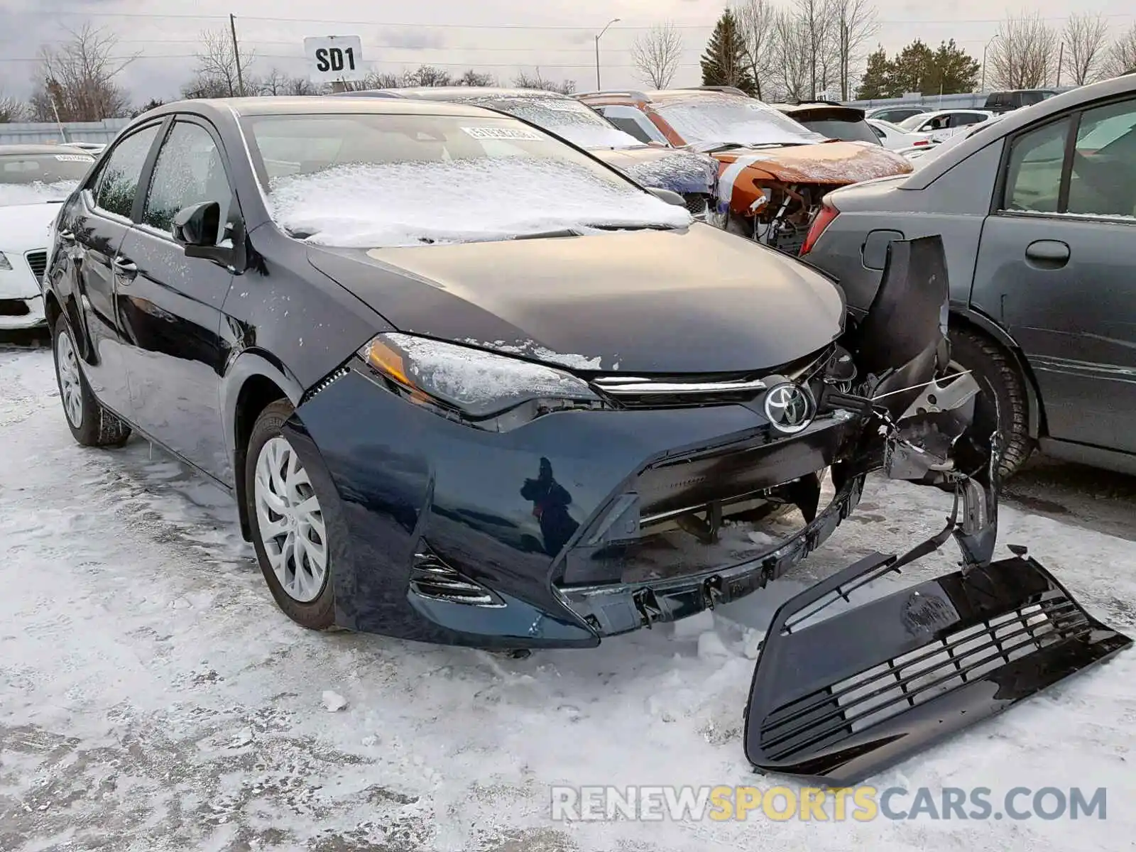 1 Photograph of a damaged car 2T1BURHE6KC129905 TOYOTA COROLLA 2019