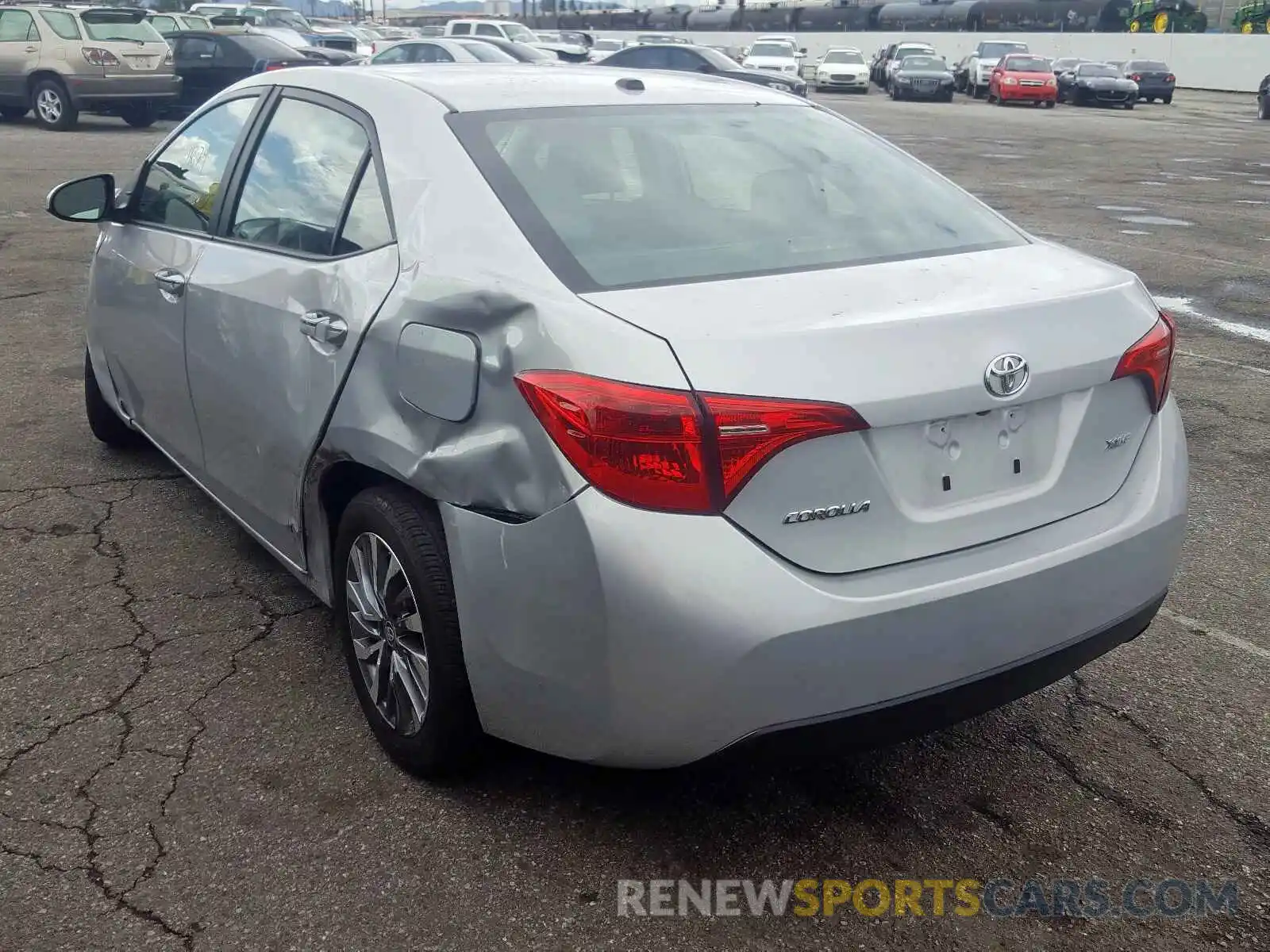 3 Photograph of a damaged car 2T1BURHE6KC130052 TOYOTA COROLLA 2019