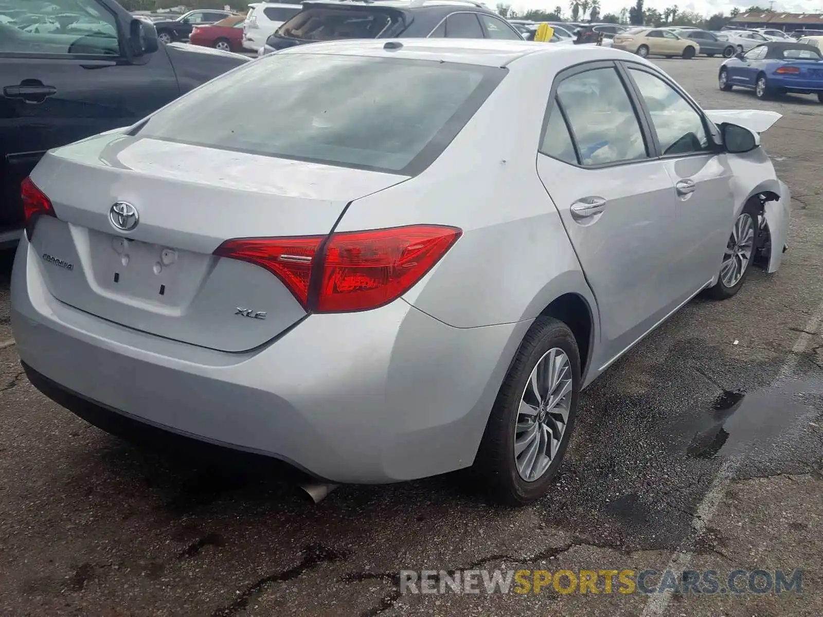 4 Photograph of a damaged car 2T1BURHE6KC130052 TOYOTA COROLLA 2019