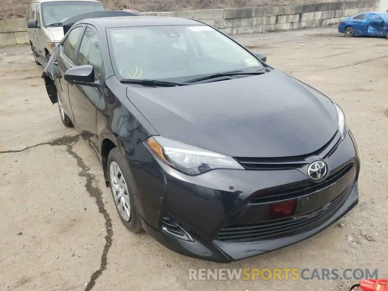 1 Photograph of a damaged car 2T1BURHE6KC130150 TOYOTA COROLLA 2019