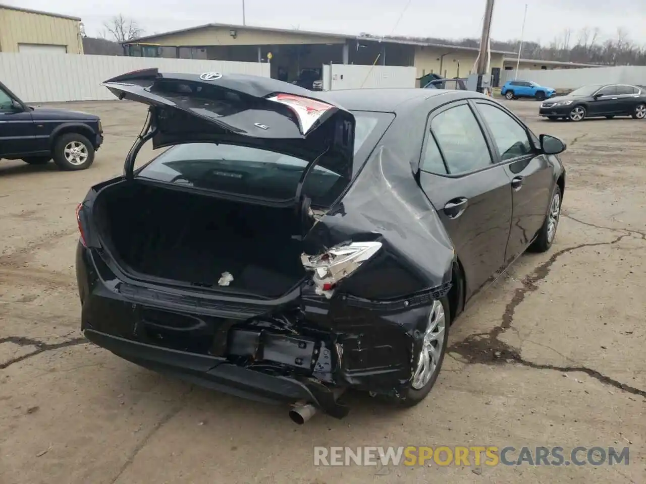 4 Photograph of a damaged car 2T1BURHE6KC130150 TOYOTA COROLLA 2019