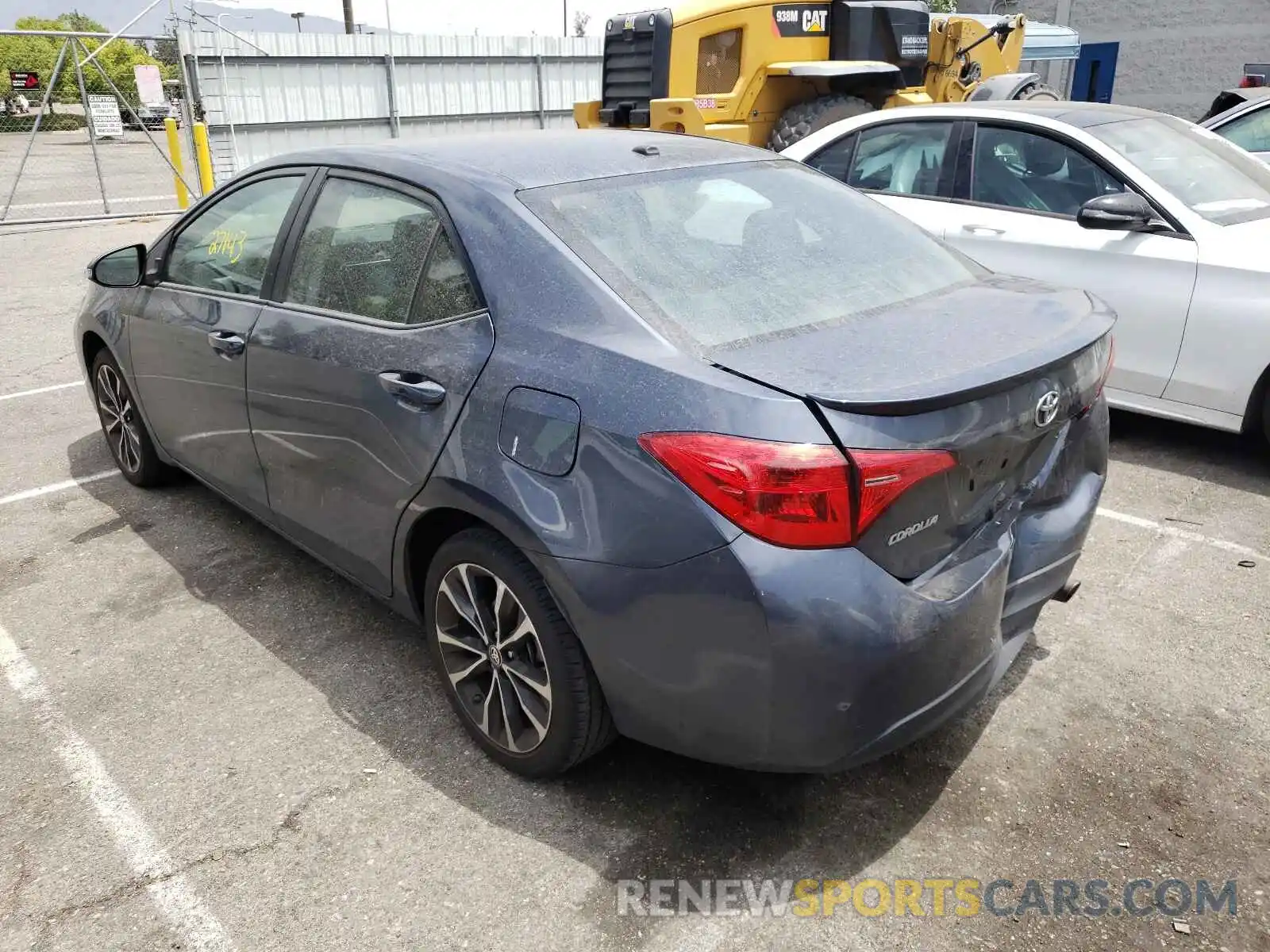 3 Photograph of a damaged car 2T1BURHE6KC130567 TOYOTA COROLLA 2019