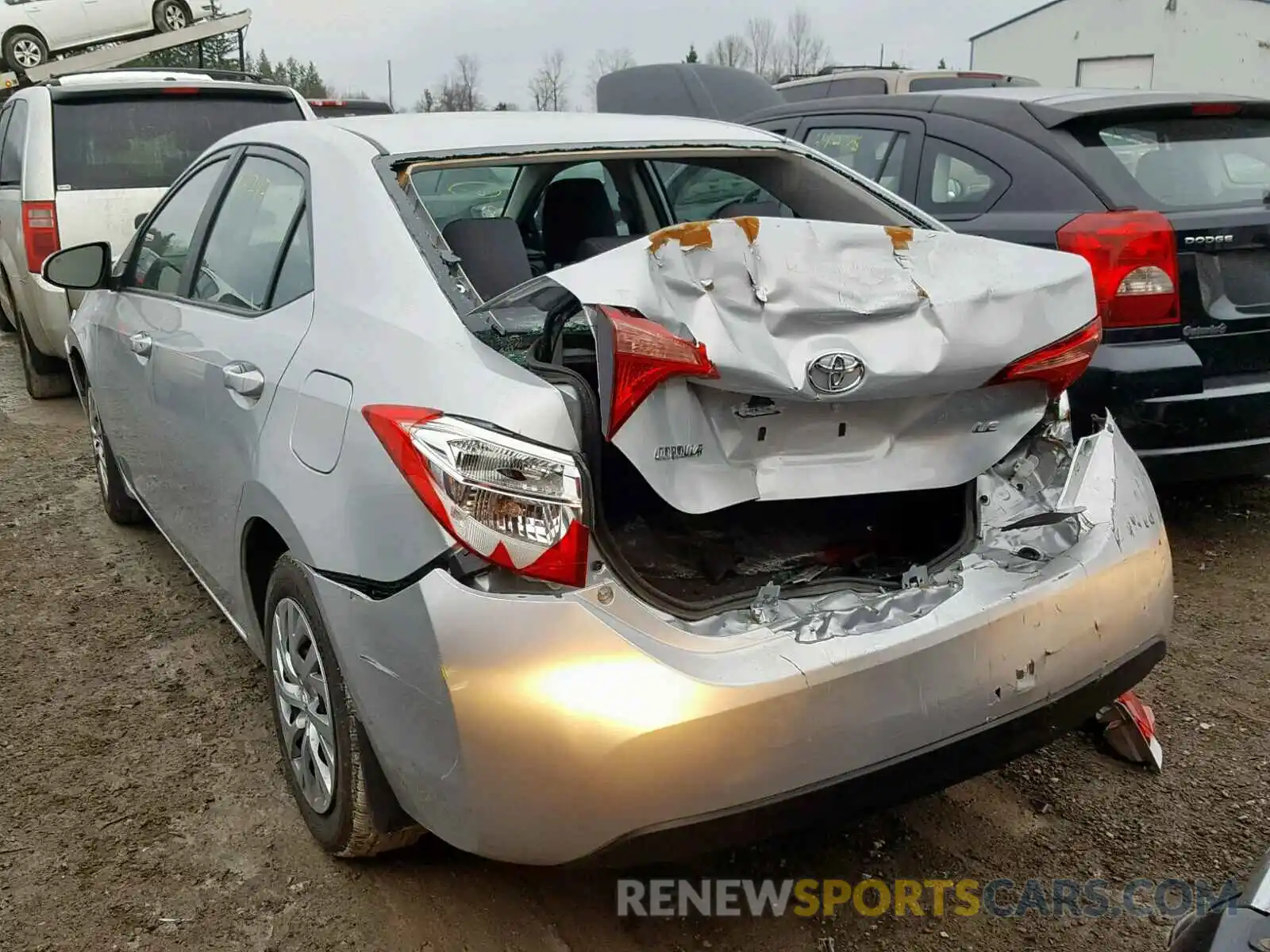 3 Photograph of a damaged car 2T1BURHE6KC130987 TOYOTA COROLLA 2019